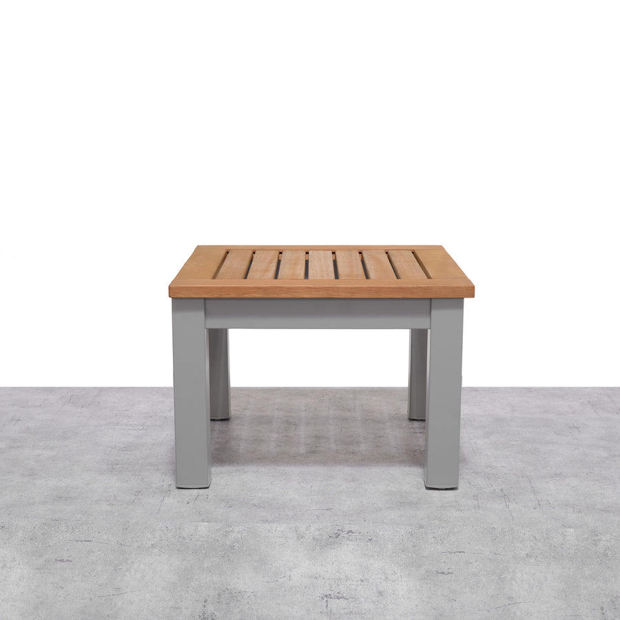 Barcelona-Tamarin square table