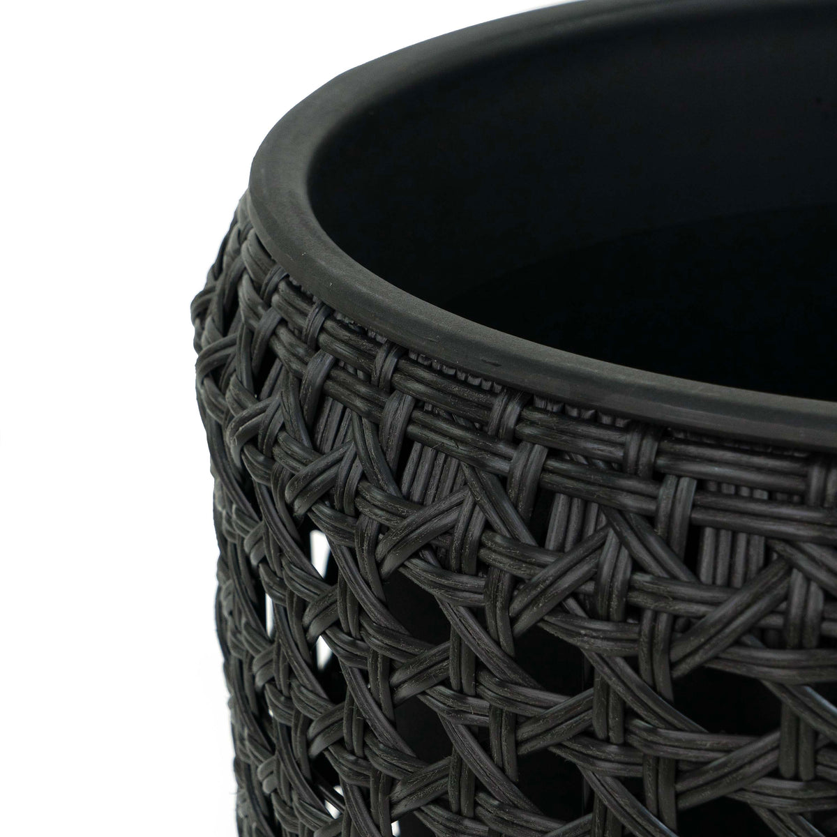 Flat Wicker Round Planter Black