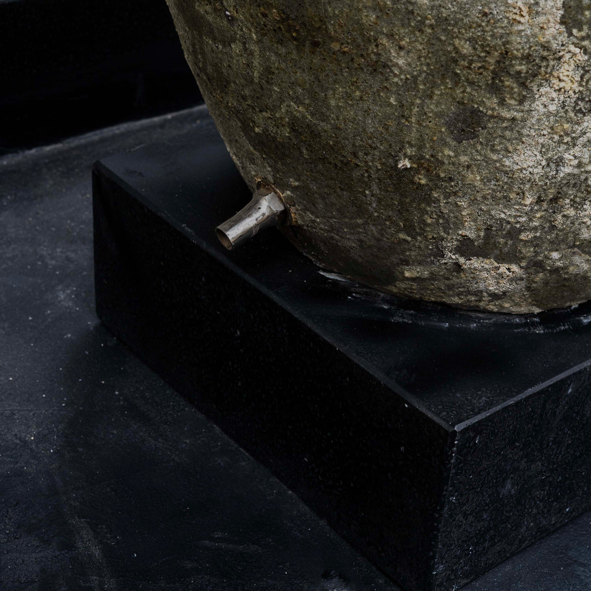 ROMAN JAR & PIPE