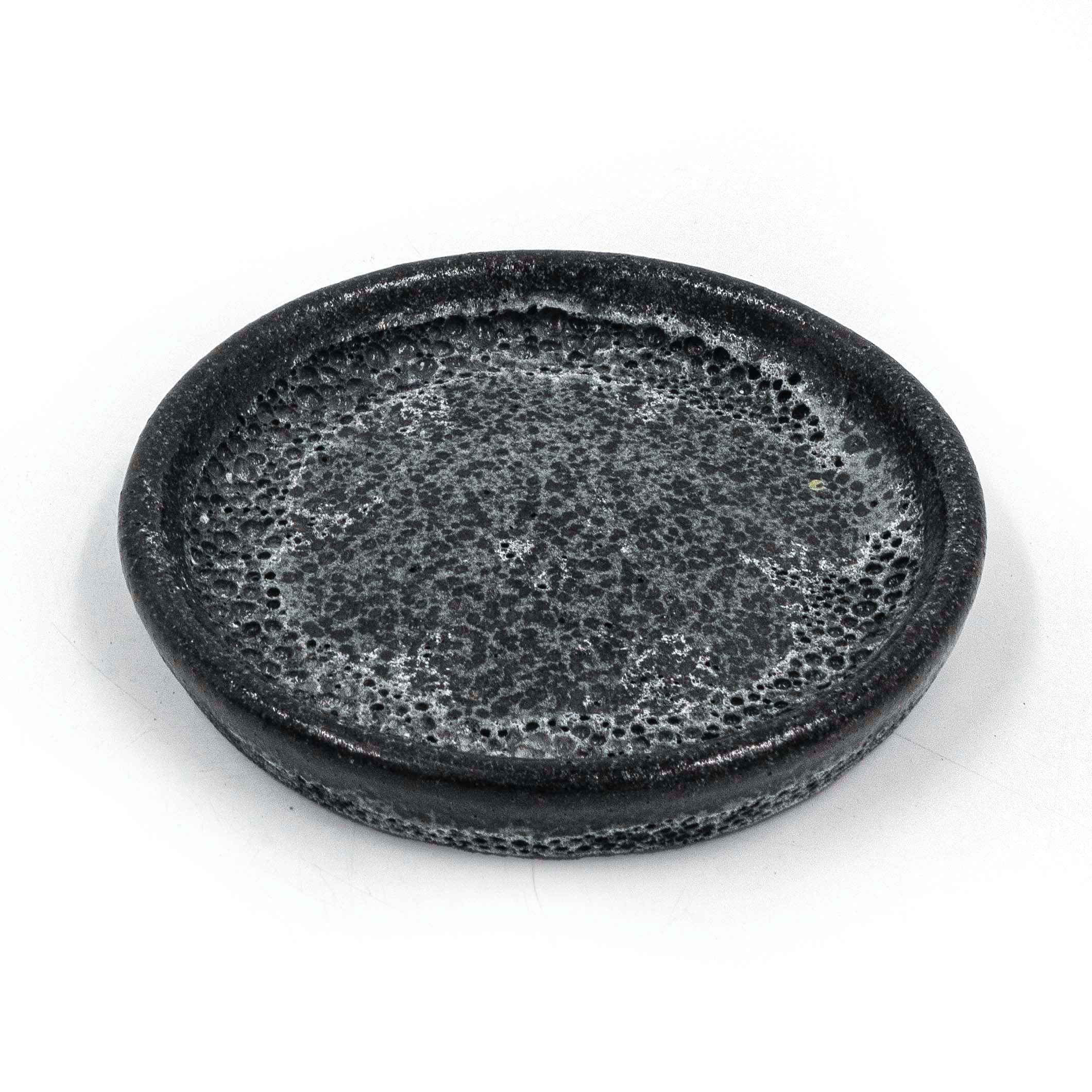 Round Pot With Saucer Black