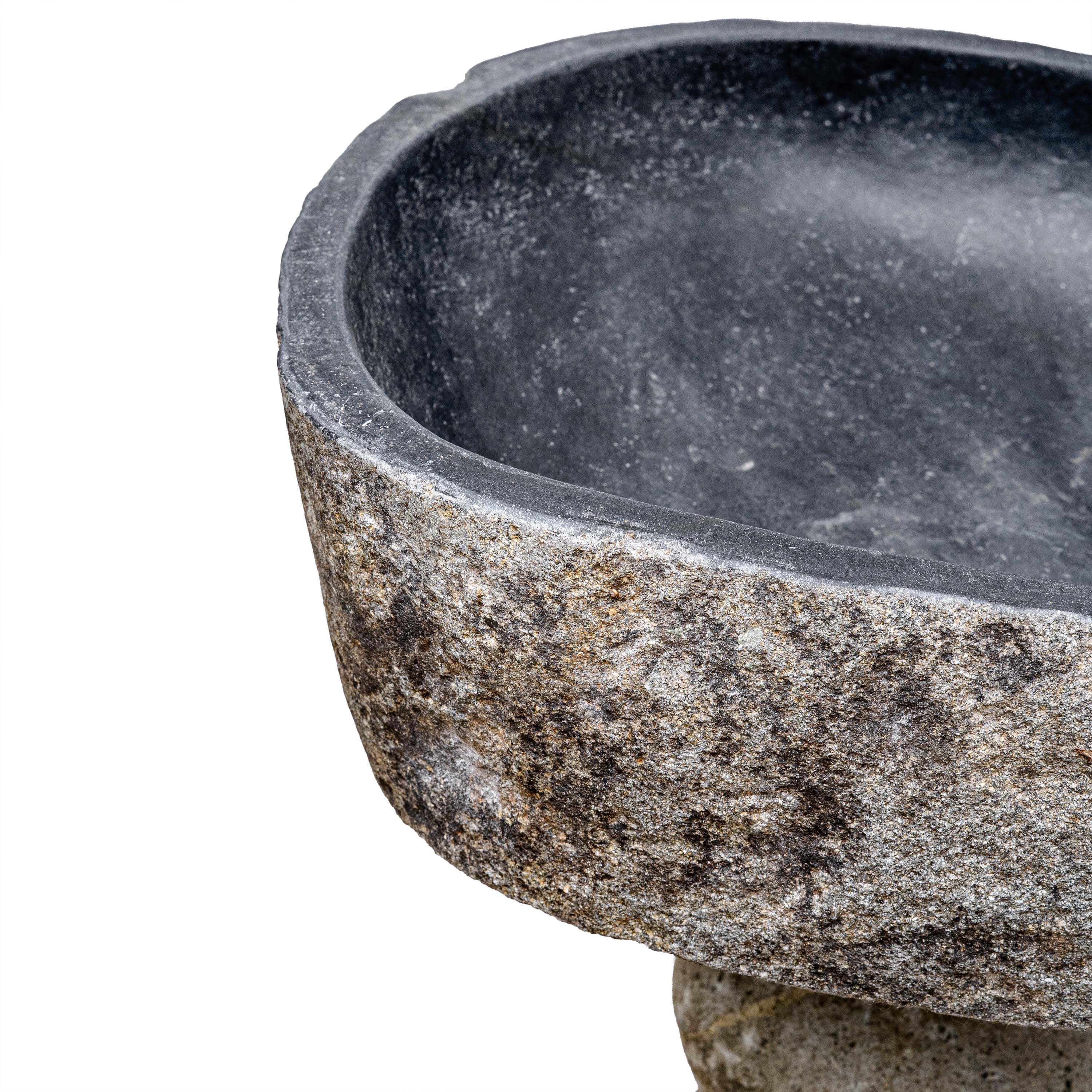 TIRTA URN