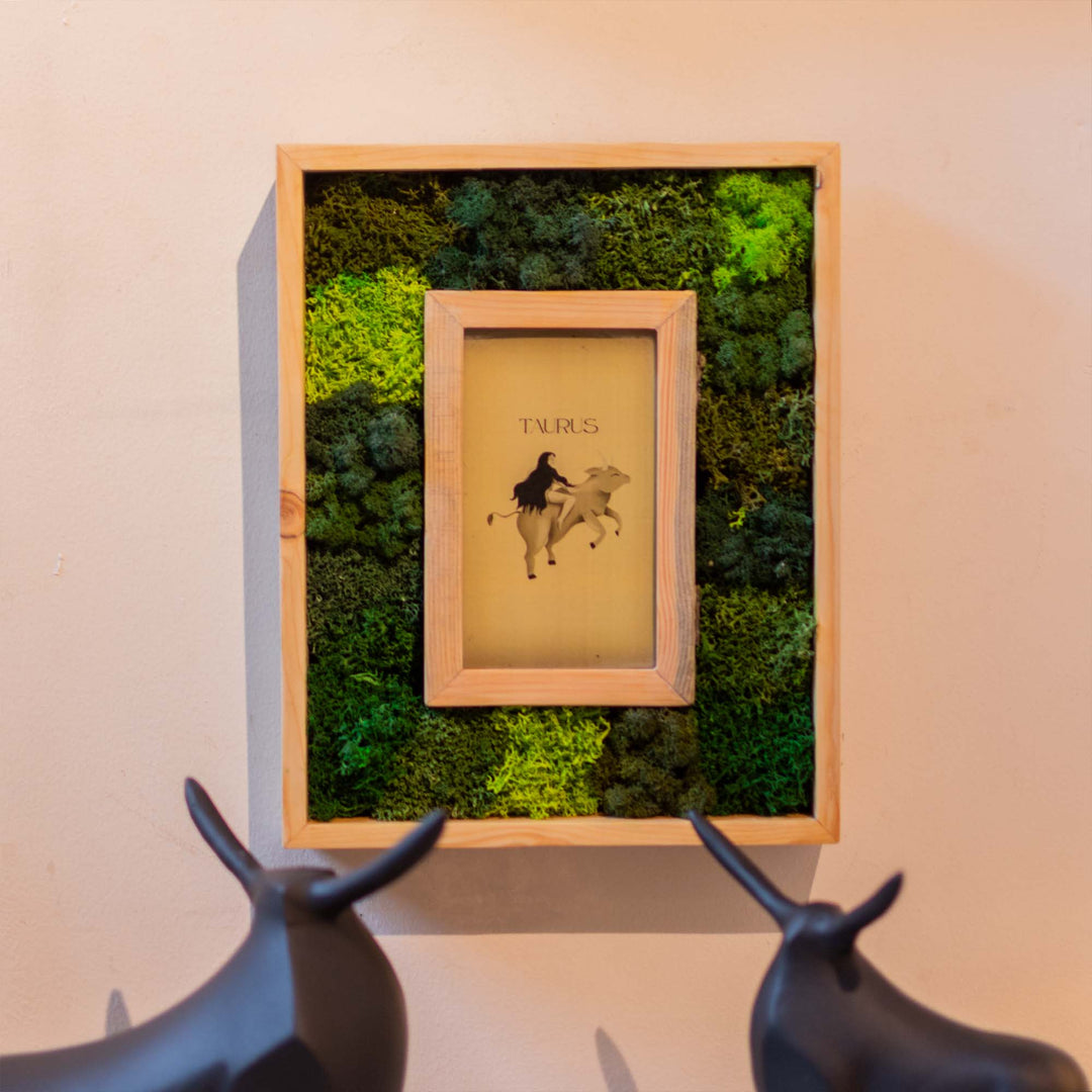 Taurus Moss Frame With Key Holder