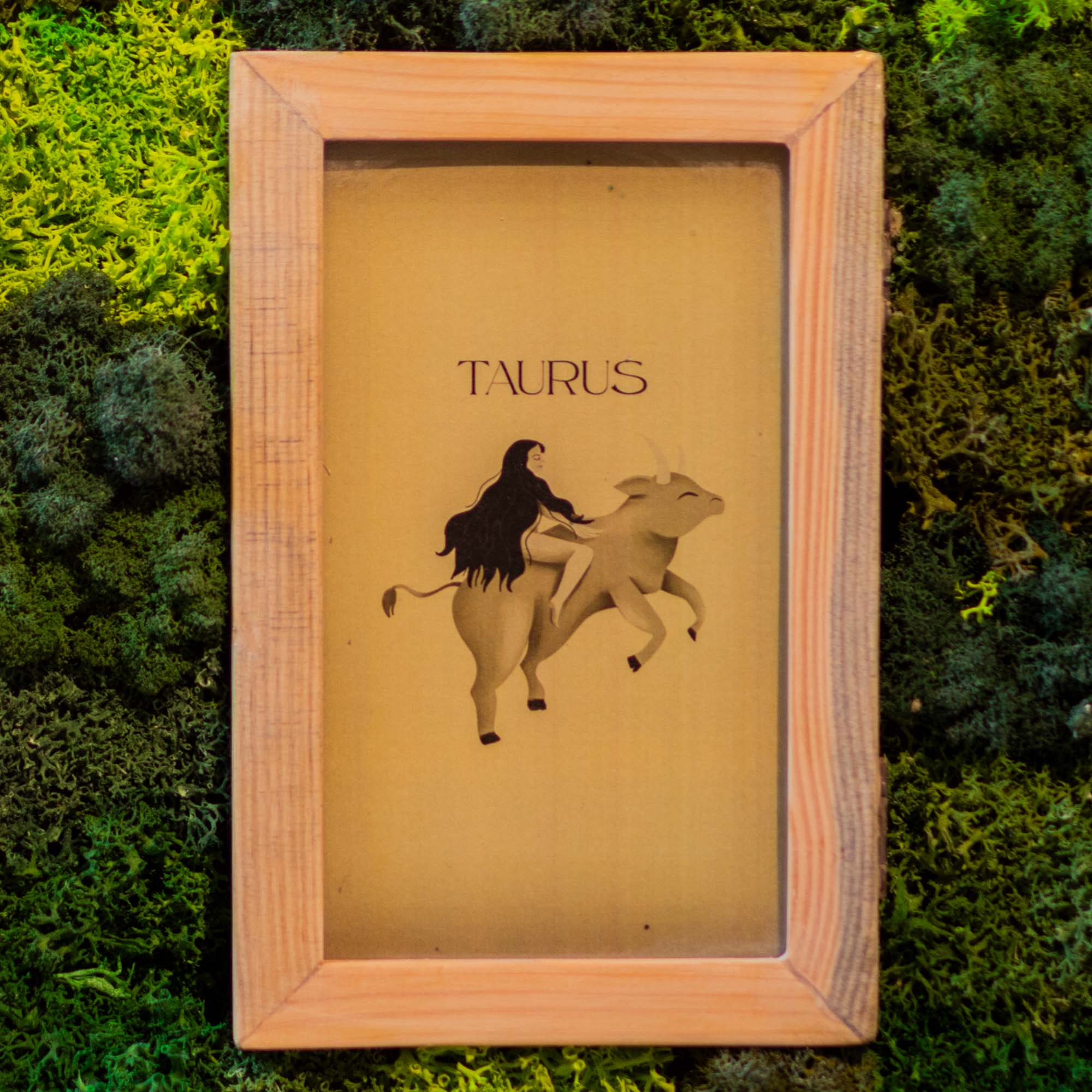 Taurus Moss Frame With Key Holder