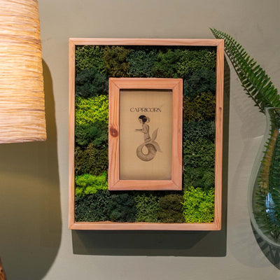 Capricorn Moss Frame With Key Holder