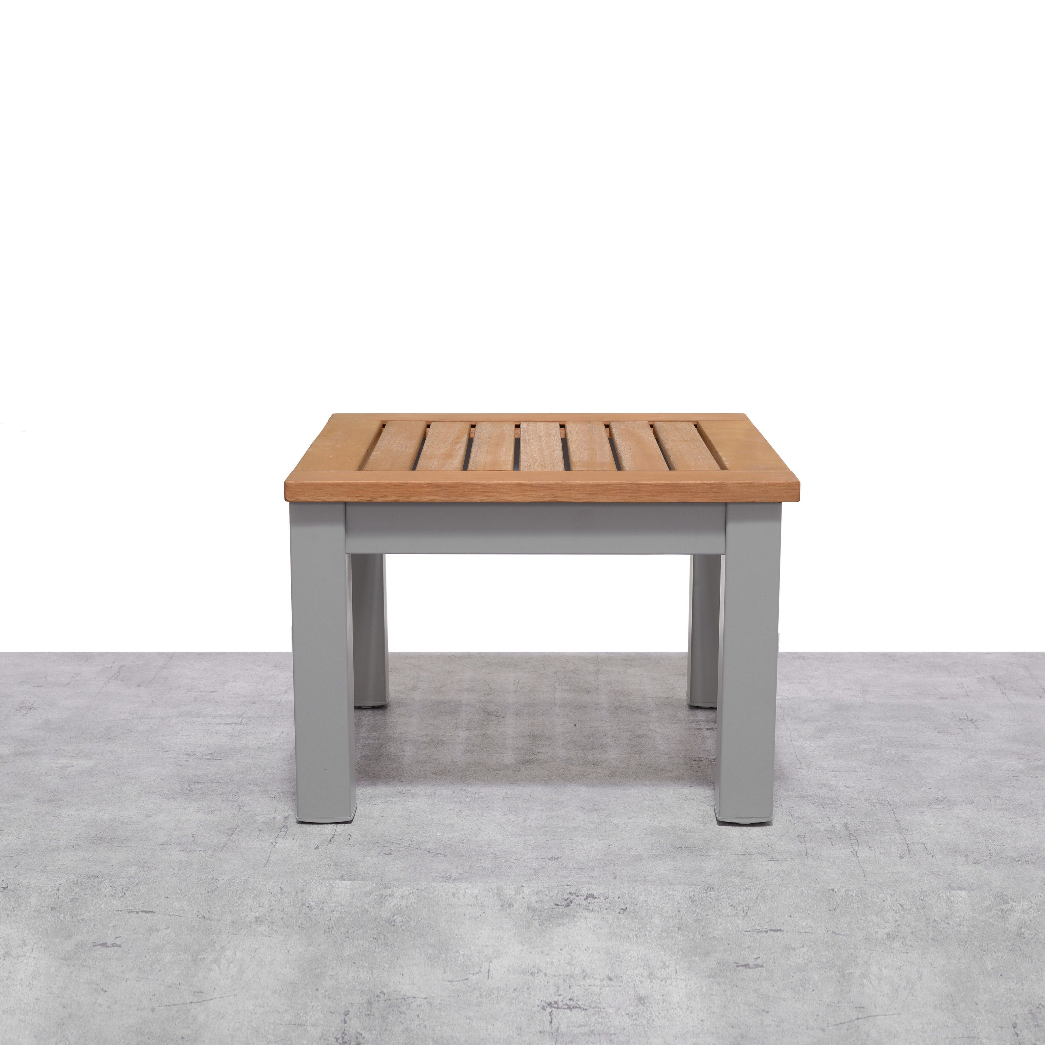 Barcelona-Tamarin square table