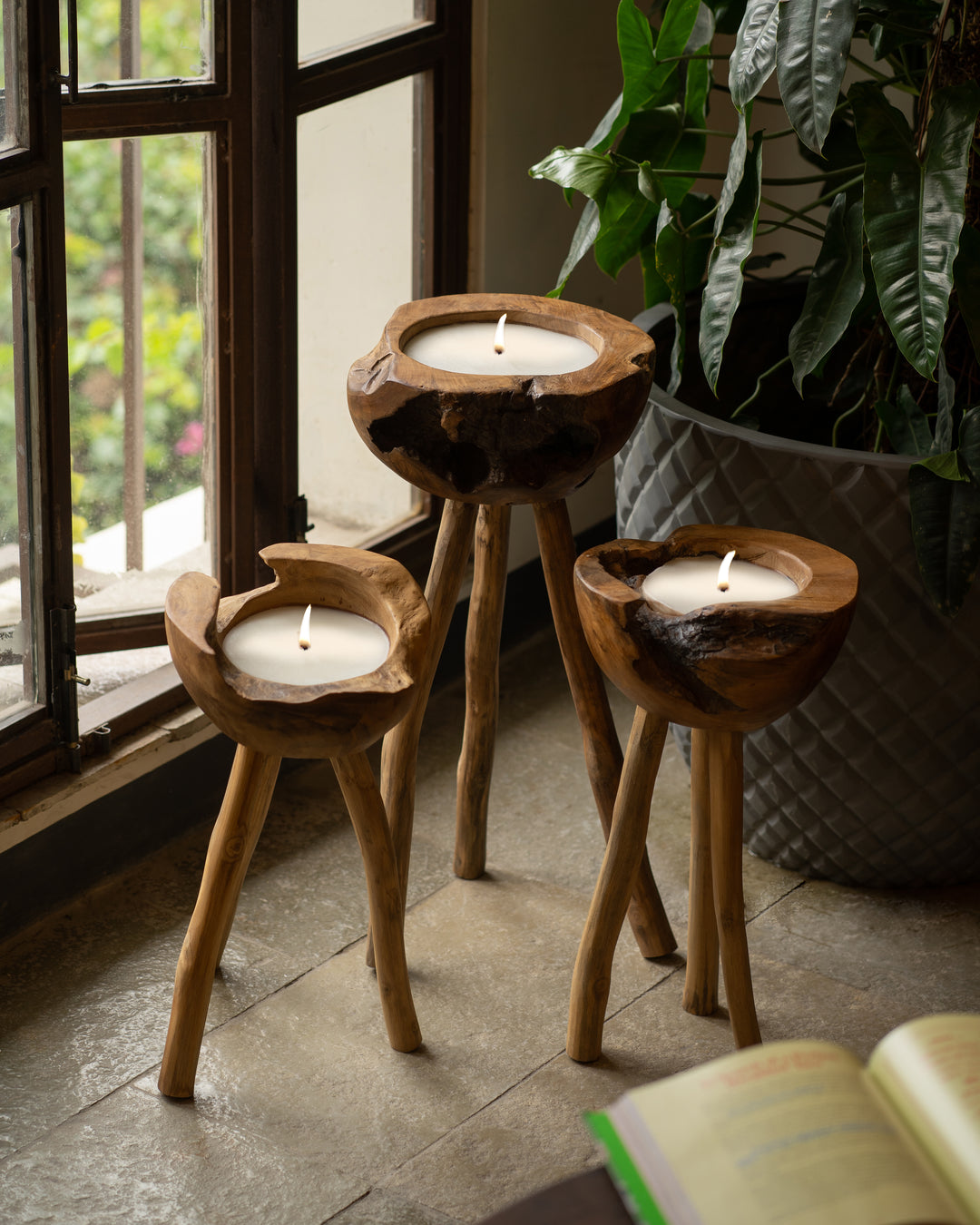 Candle in Wooden Bowl With Stand - Large