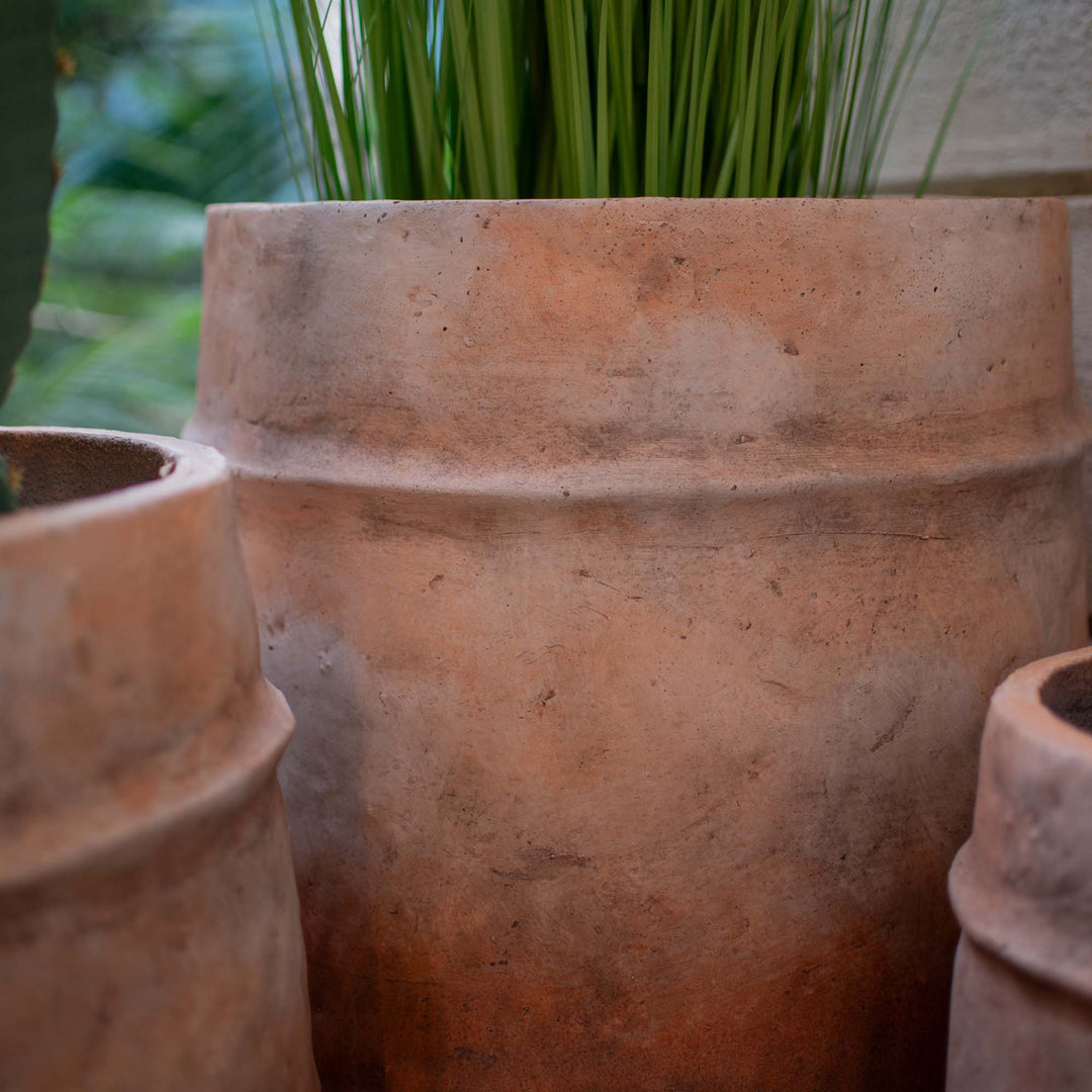 Fiber Clay Rustic Brown Wide Pot