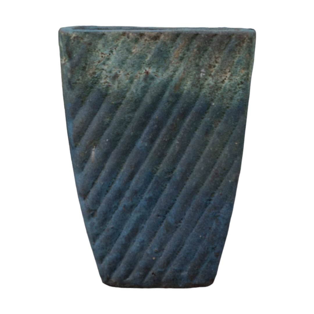 Fluted Diagonal Pot