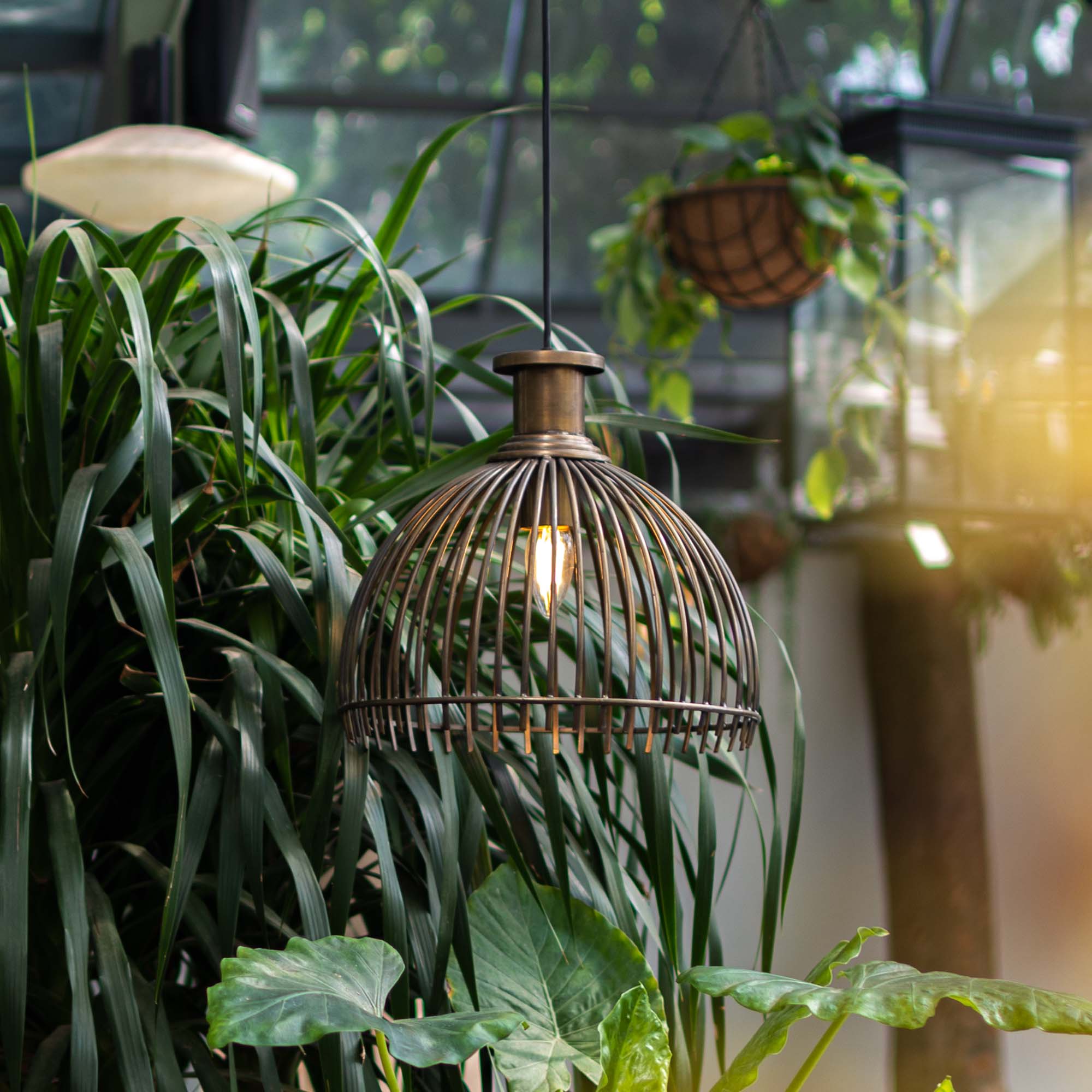 Round Metal Bulan Pendant Lamp