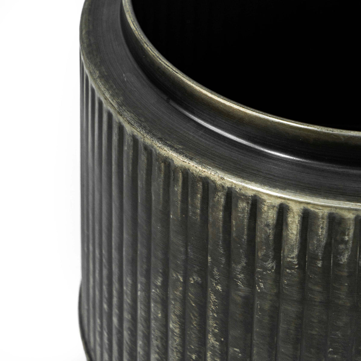Fluted Pot In Brushed Silver