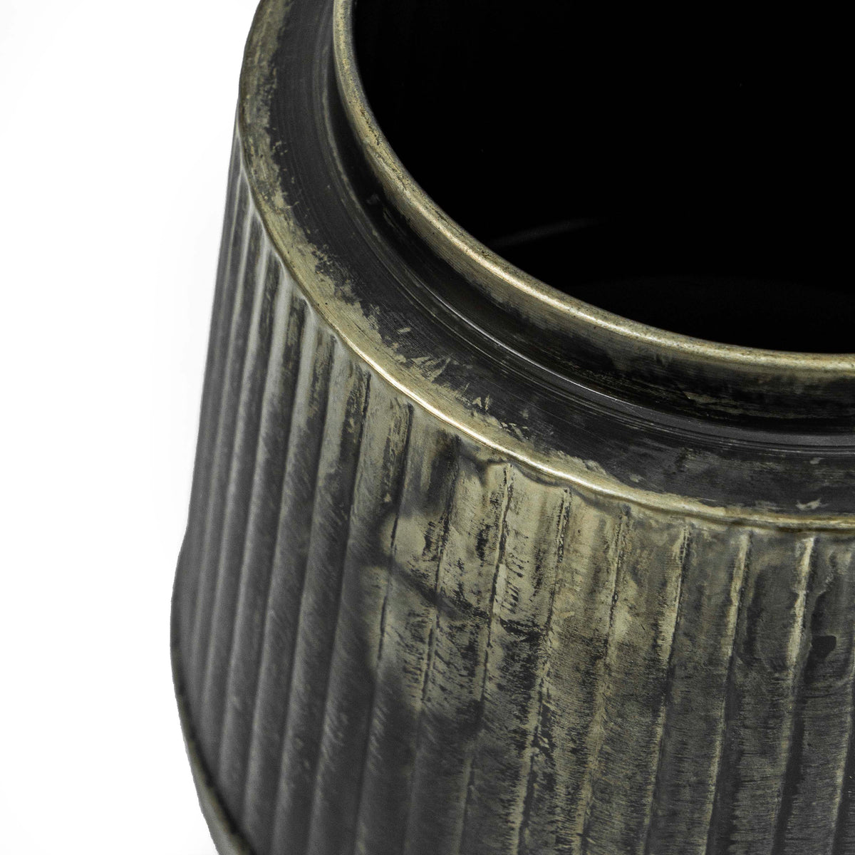 Fluted Pot In Brushed Silver
