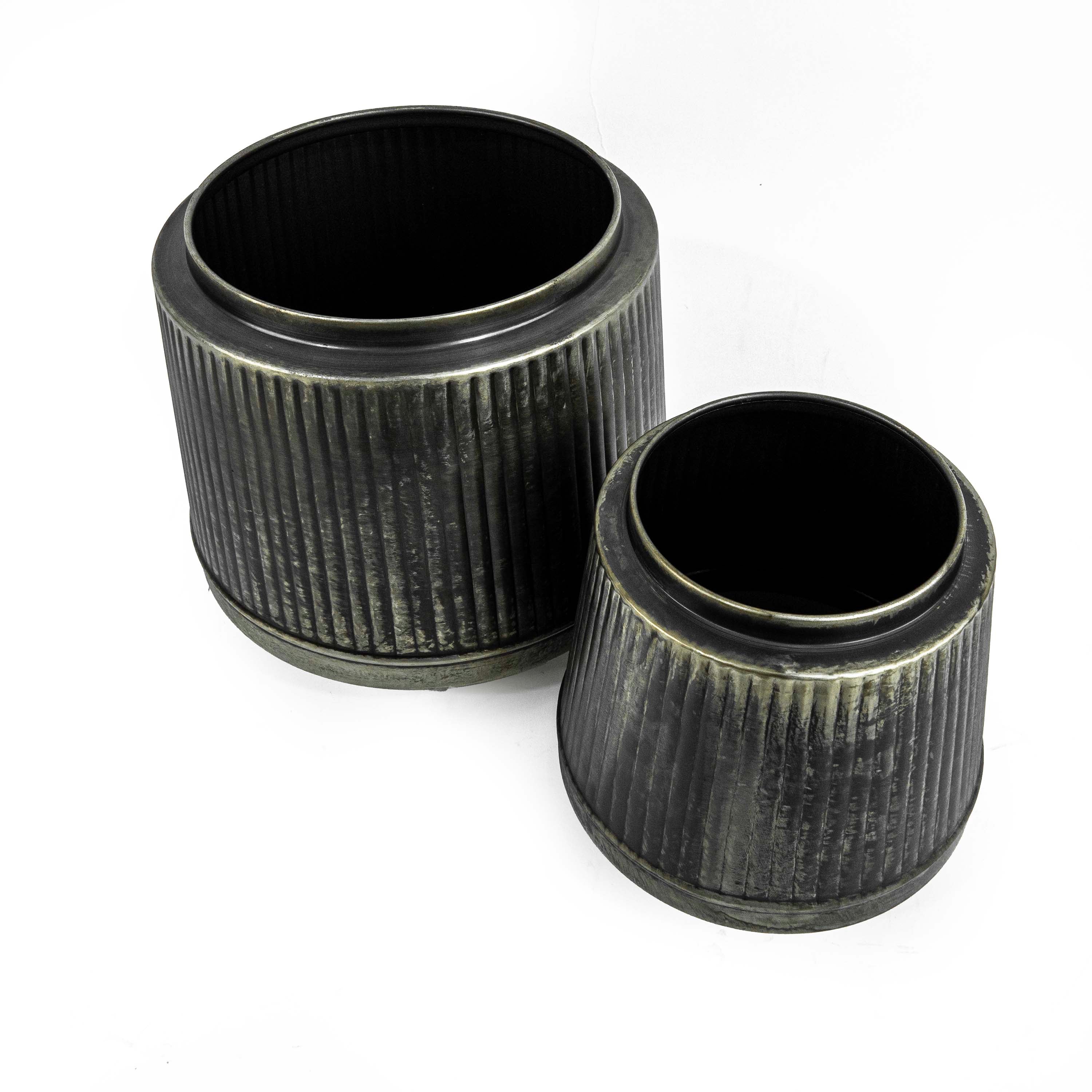 Fluted Pot In Brushed Silver