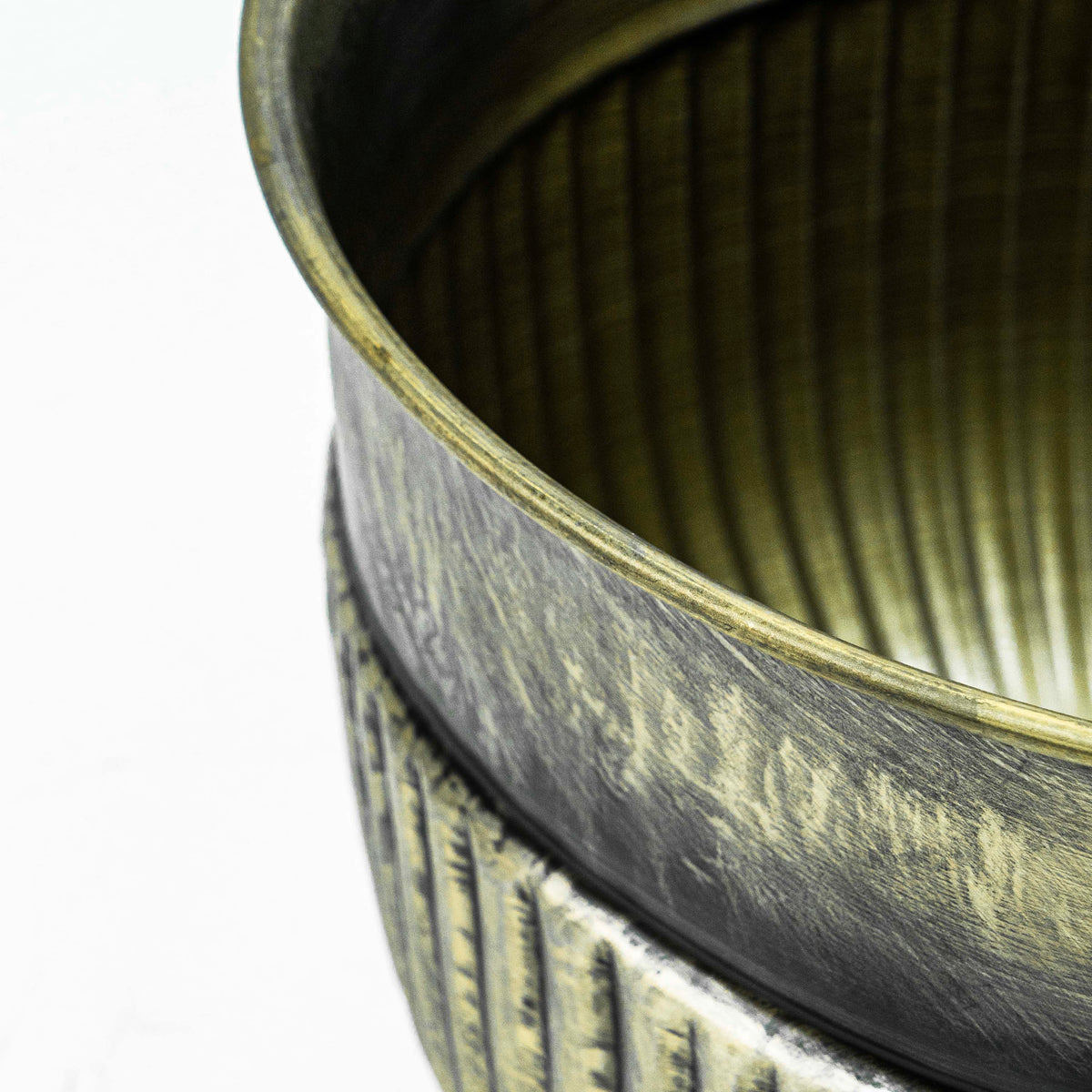 Round Cloudy Brass Pot