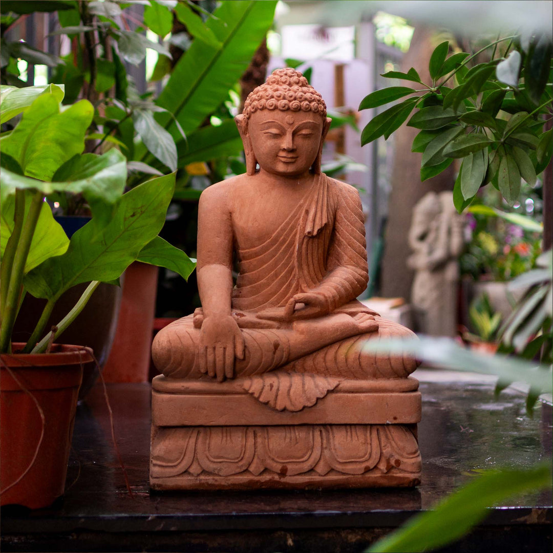 Classic Buddha Meditating Sculpture