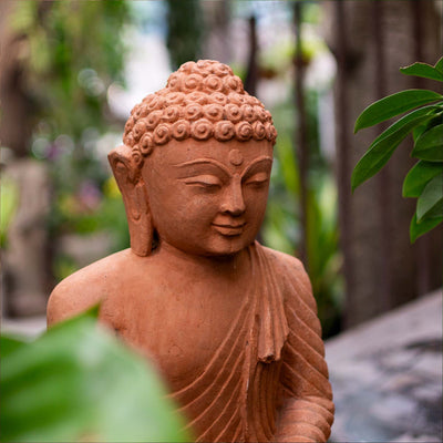 Classic Buddha Meditating Sculpture