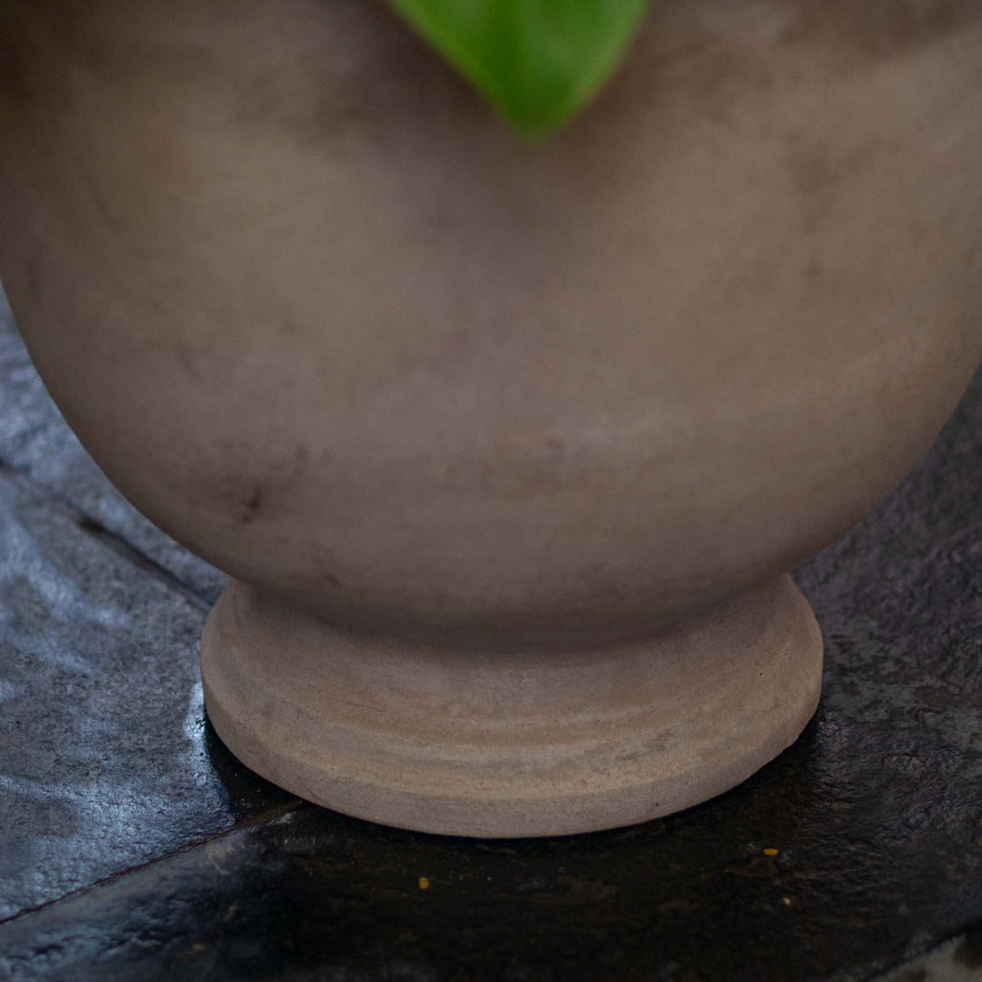 Round Terracotta Pot