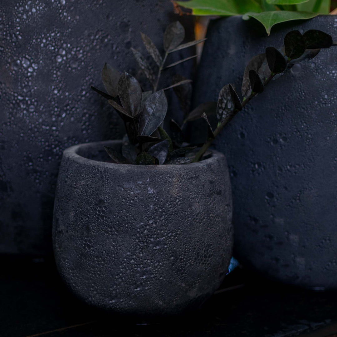 Black Ancient Round Pot