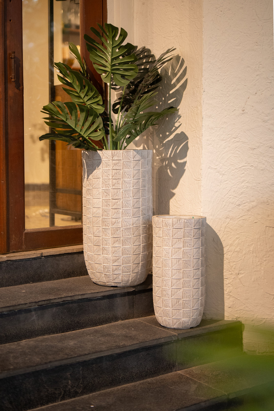 BETH PYRAMID LONG PLANTER