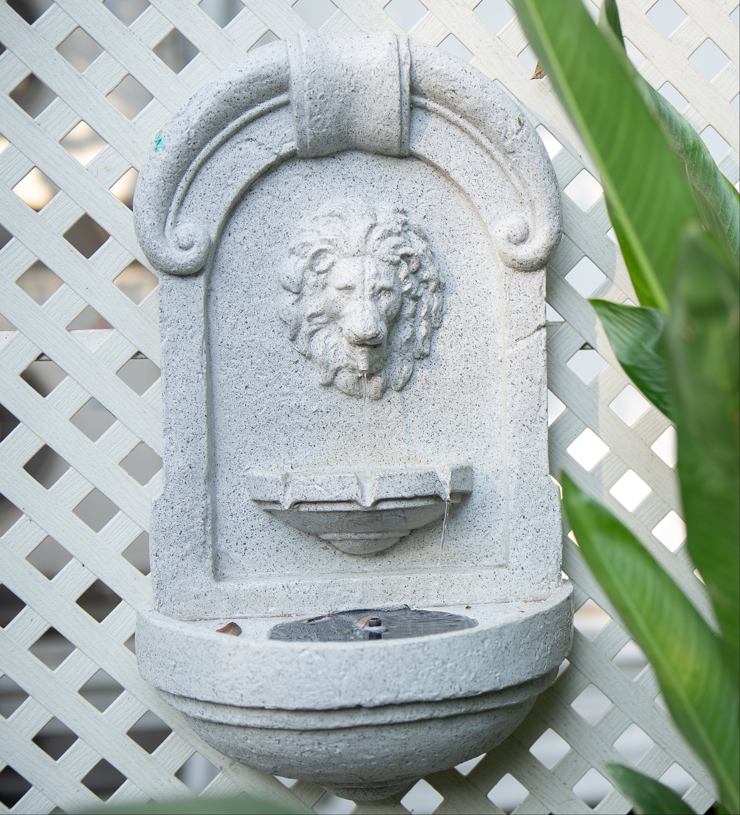 Resin Lion Fountain