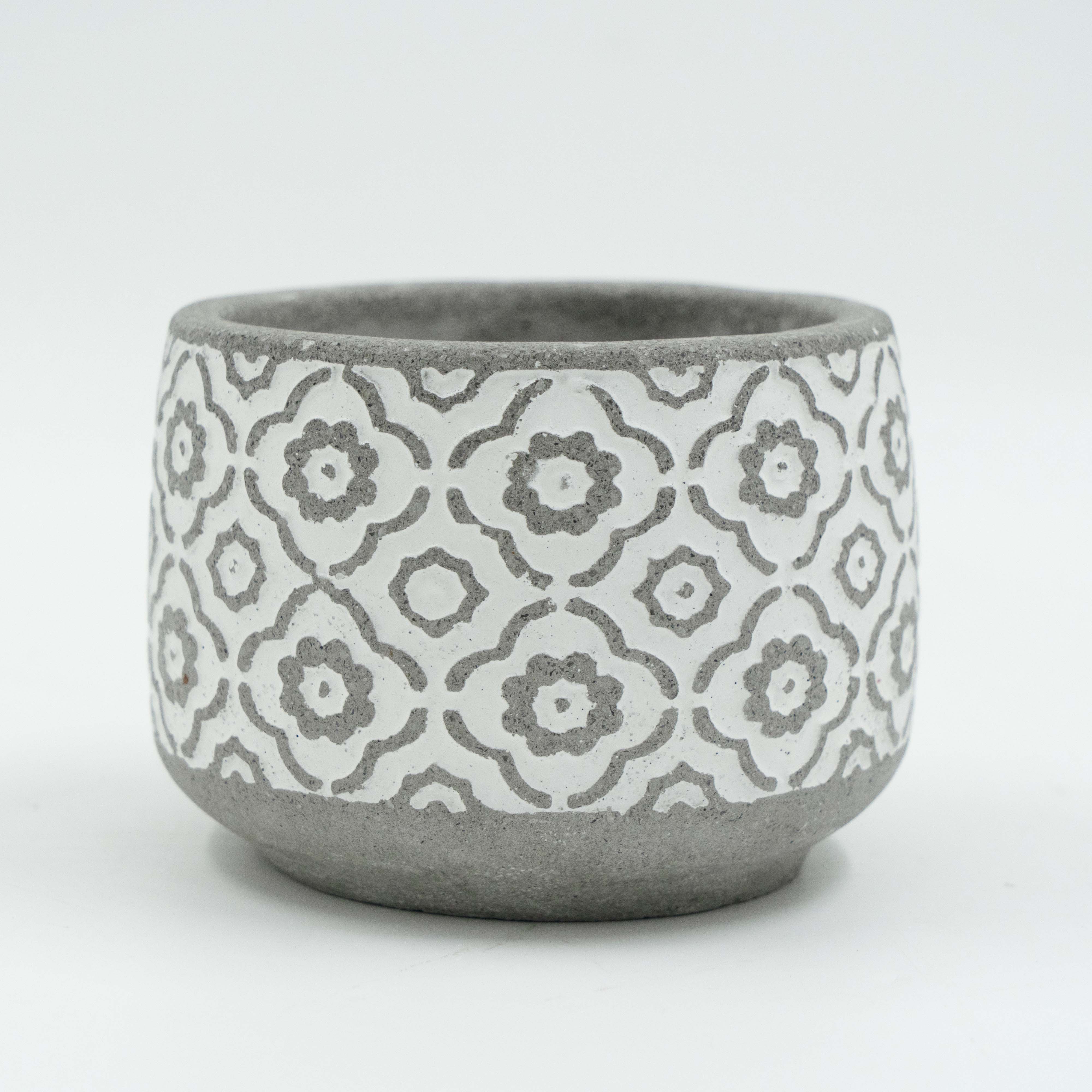 Flower Embossed Planter with Drainage Plate
