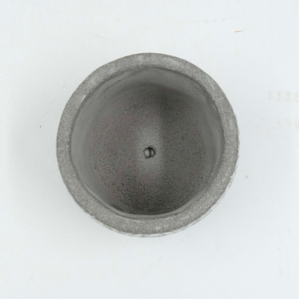 Flower Embossed Planter with Drainage Plate