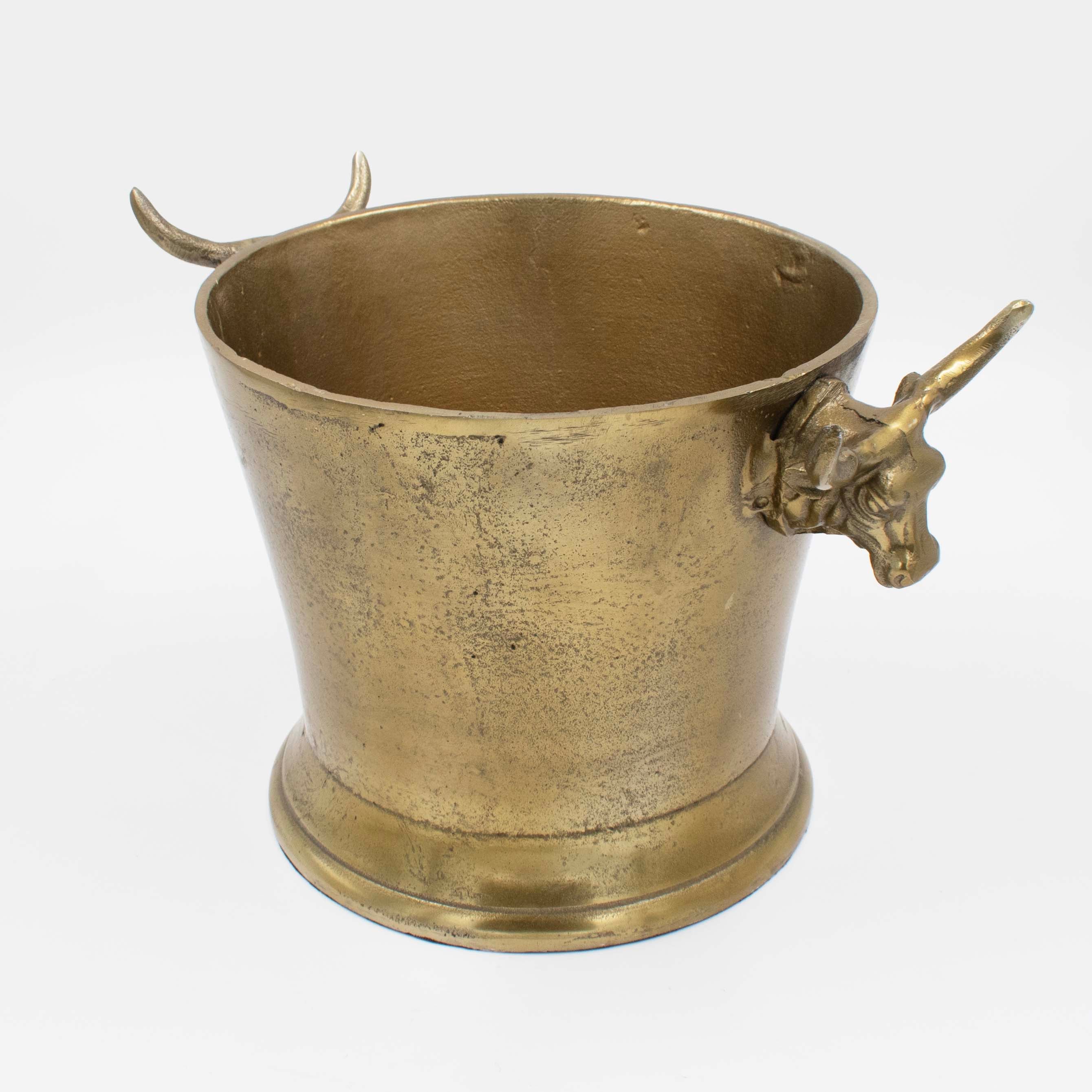 Wine Cooler With Bull Handle