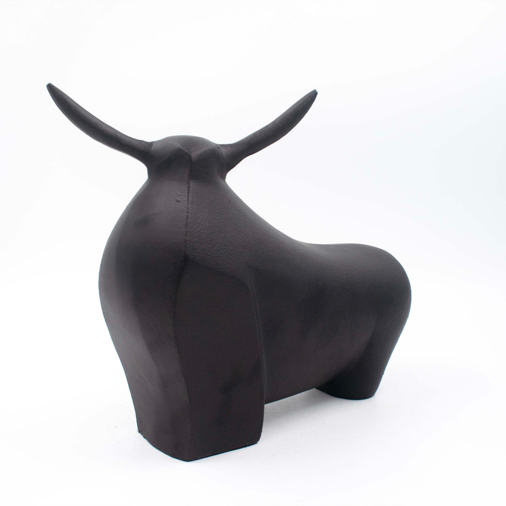 Charcoal Black Bull Cast