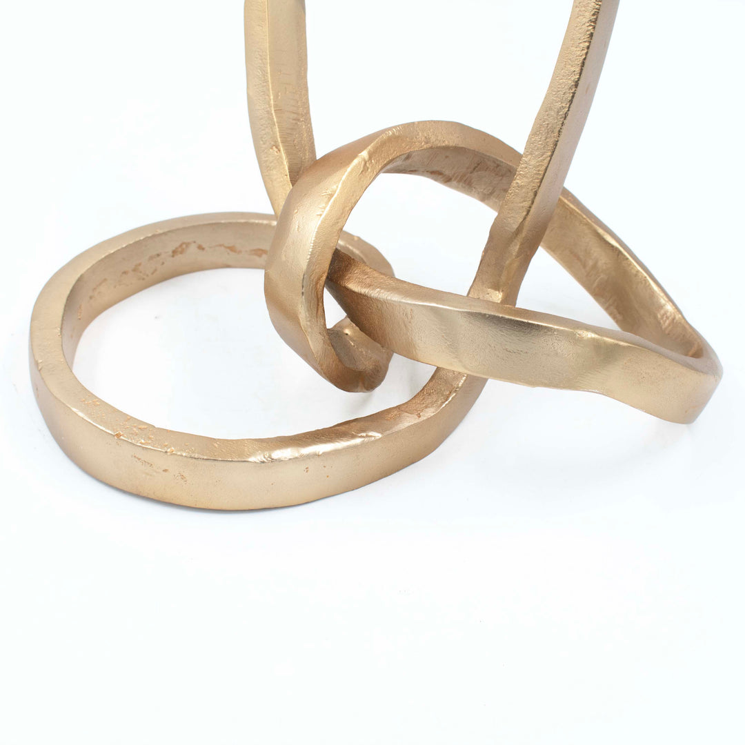 Interlinked Table Decor
