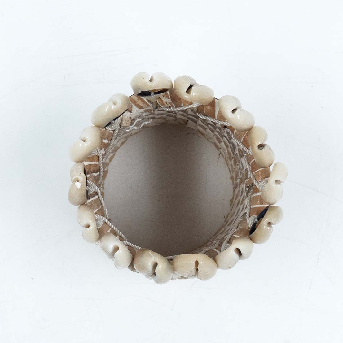 Shell Round Napkin Holder