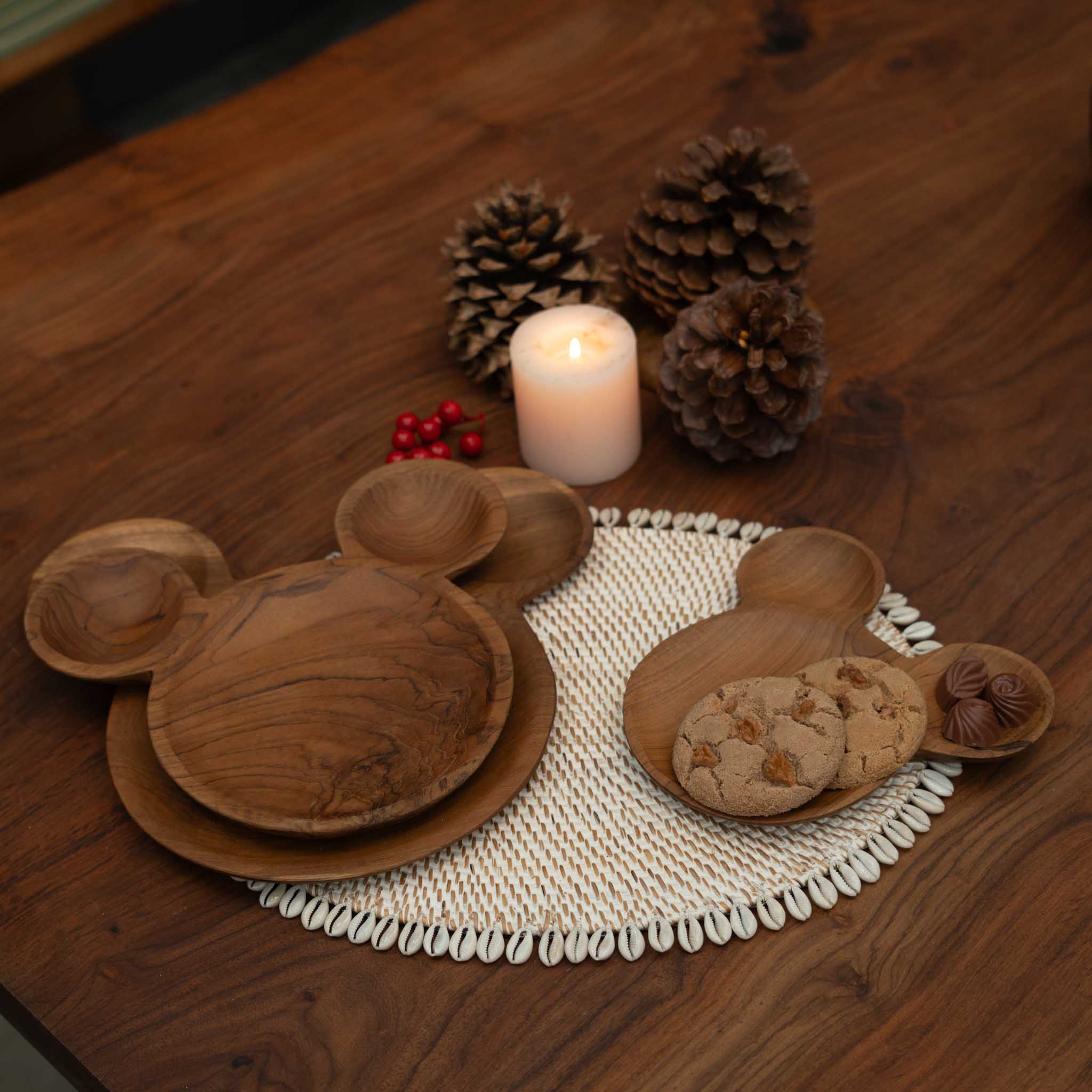 Yarah Teak Wood Mickey Plate