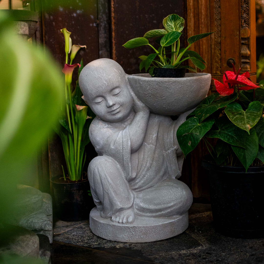 Ladisa Statue With Bowl