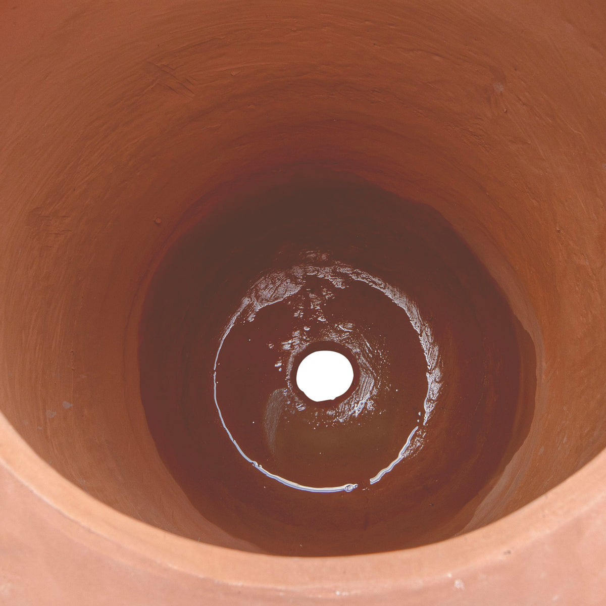 ELEGANT TAPPERED POT