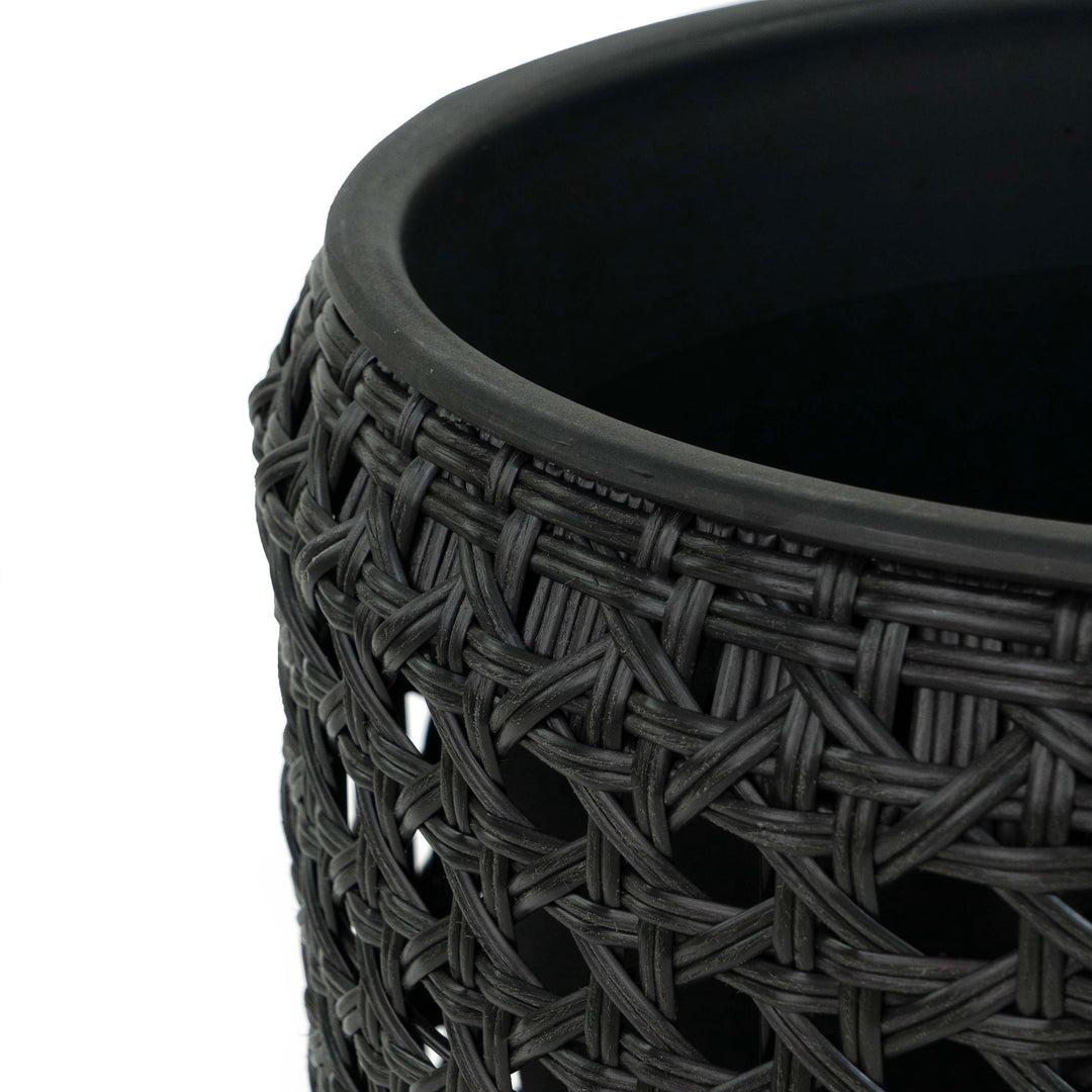 Flat Wicker Round Planter Black