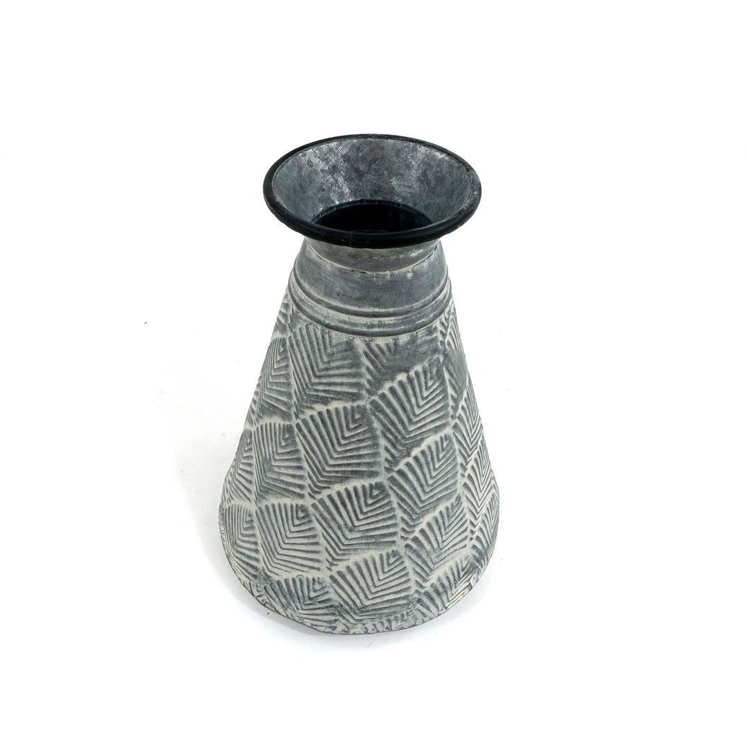 Gloria Metal Oxidized Vase