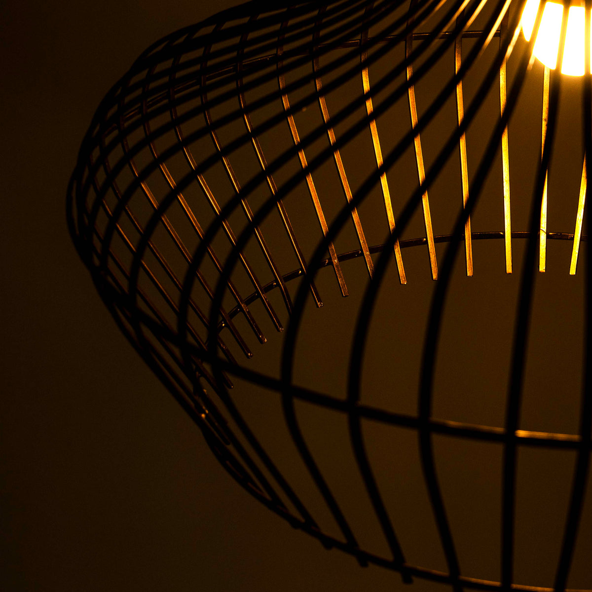Metal Bulan Pendant Lamp