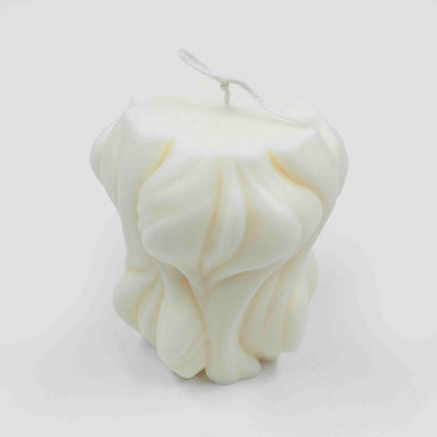 Iris Curvy Candle