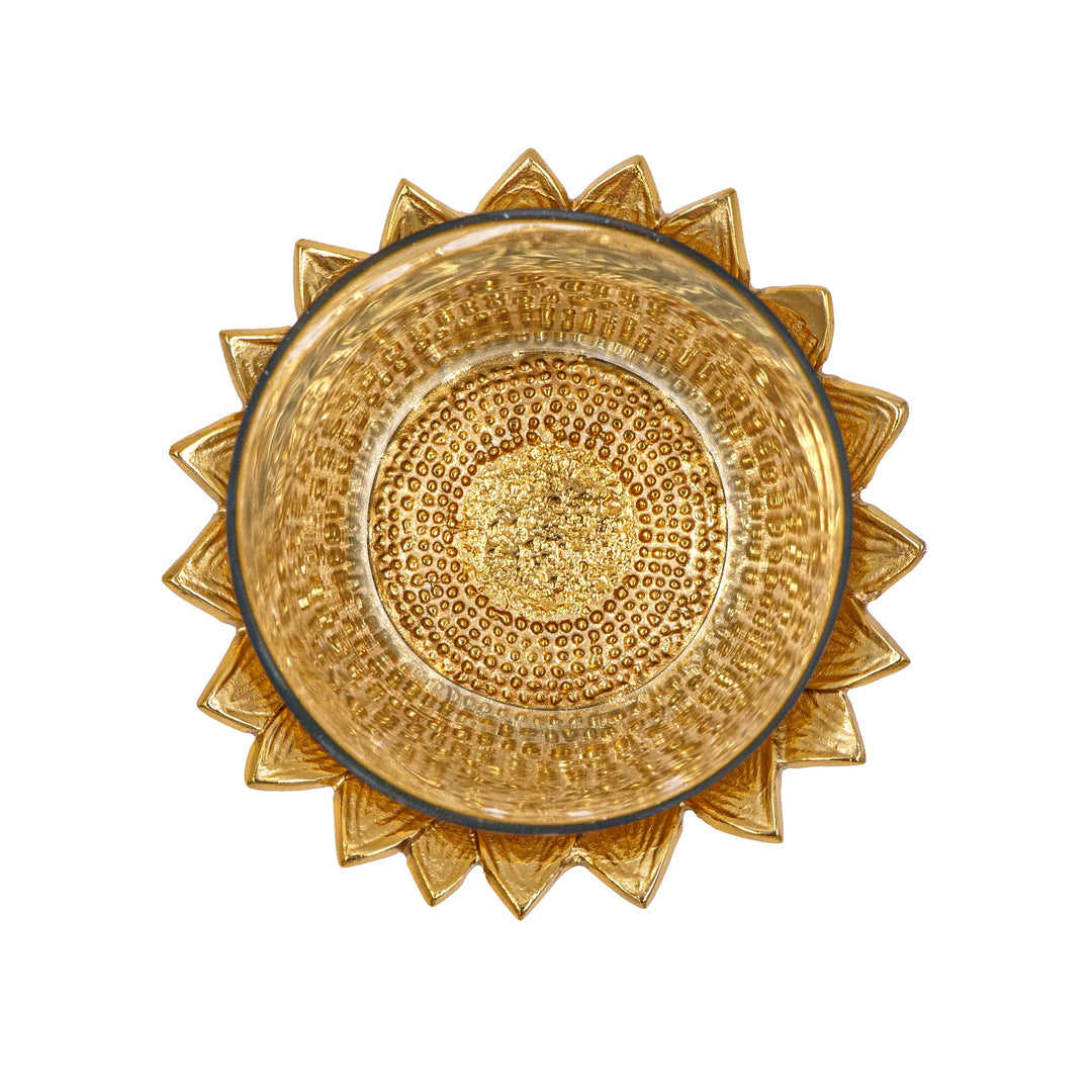 The Serenity Bloom Bowl with hurricane