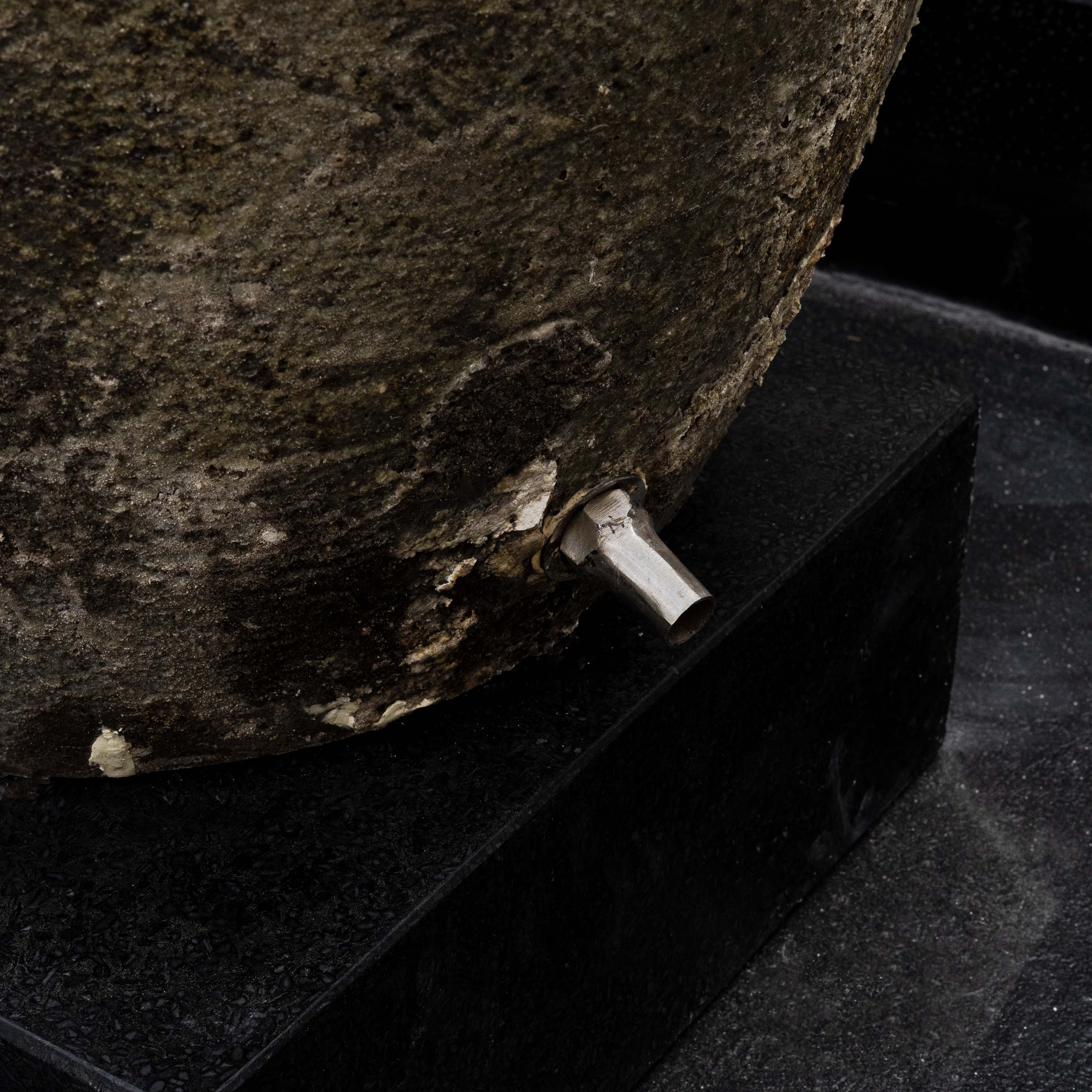 ROMAN JAR & PIPE