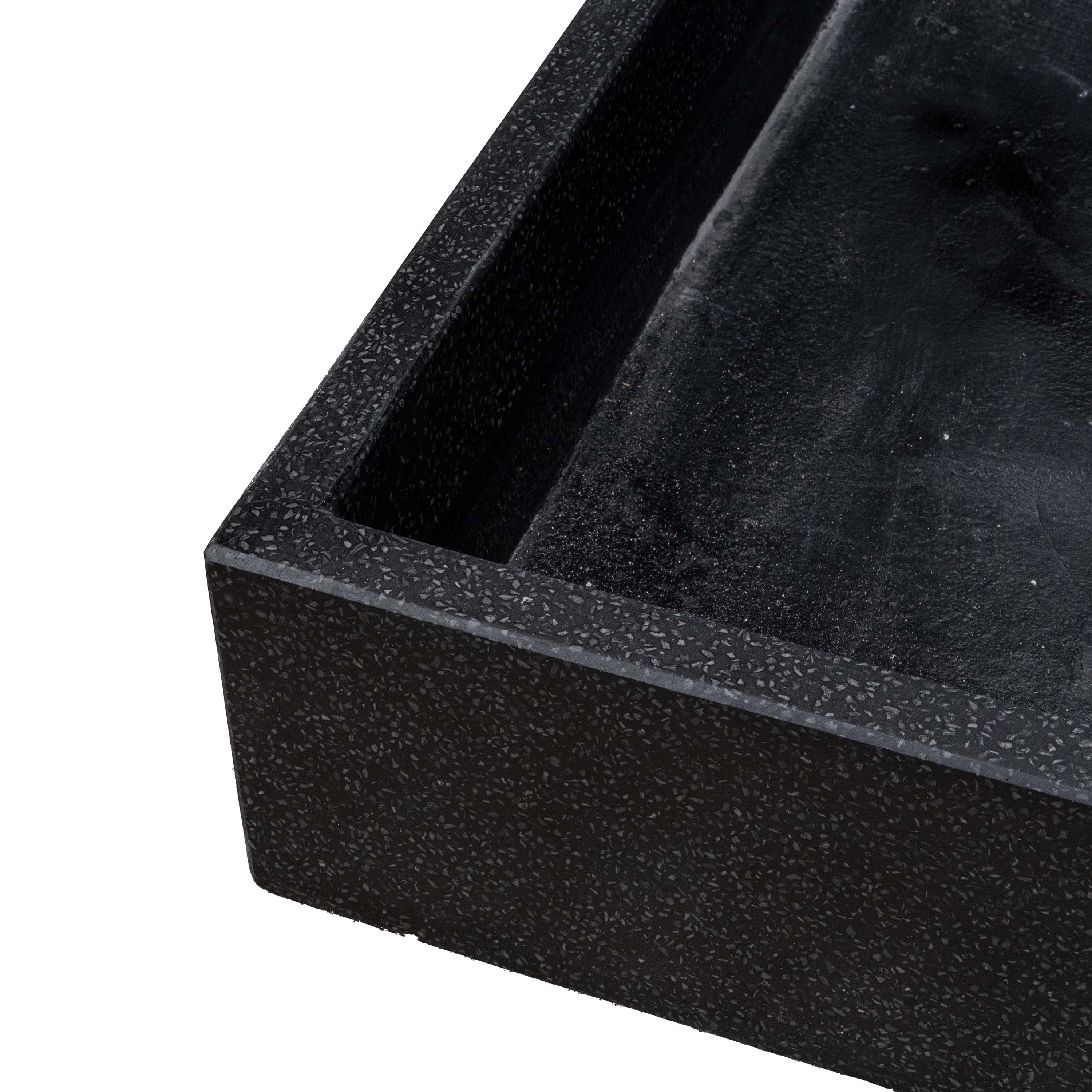 TERRAZZO POND BASE