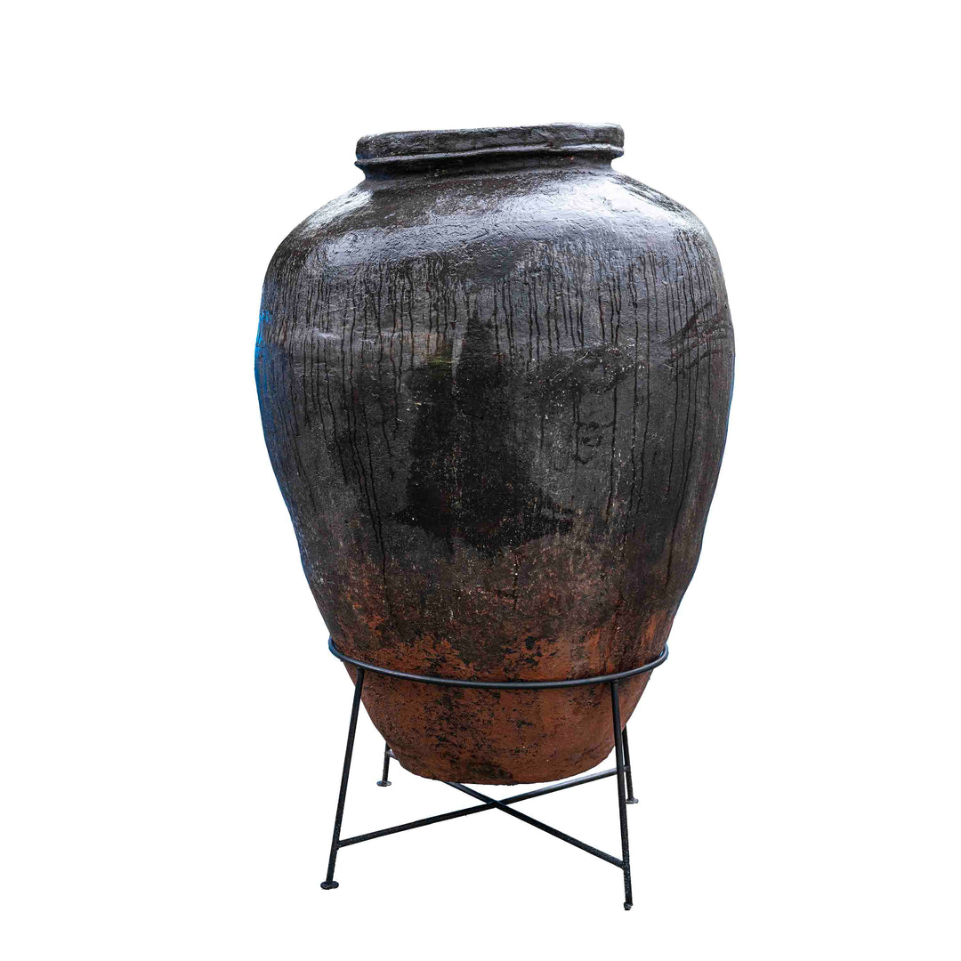 Yasha Textured Terracotta Pot With Stand - Extra Large