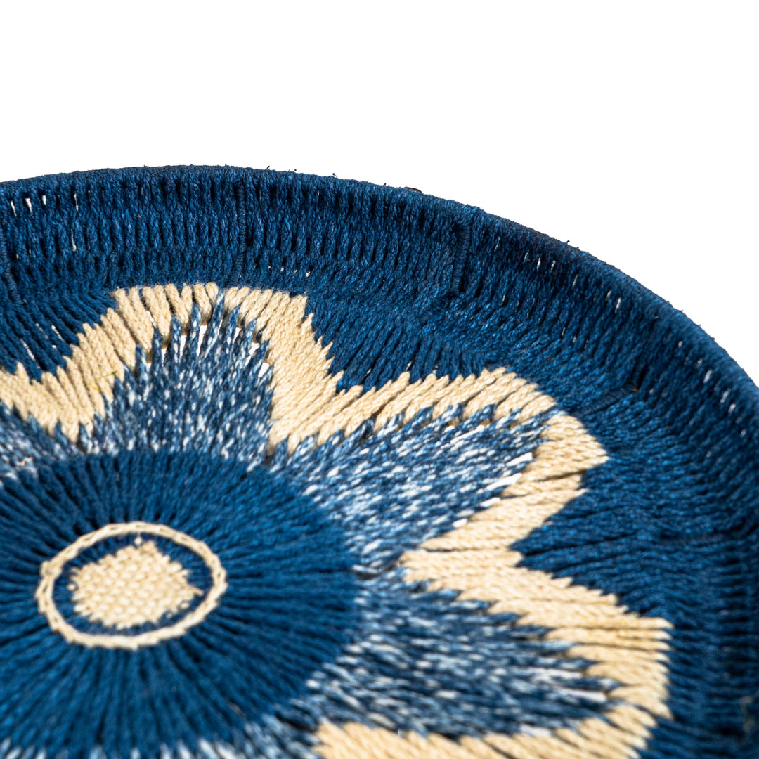 Compact serve Tray Table Zulu