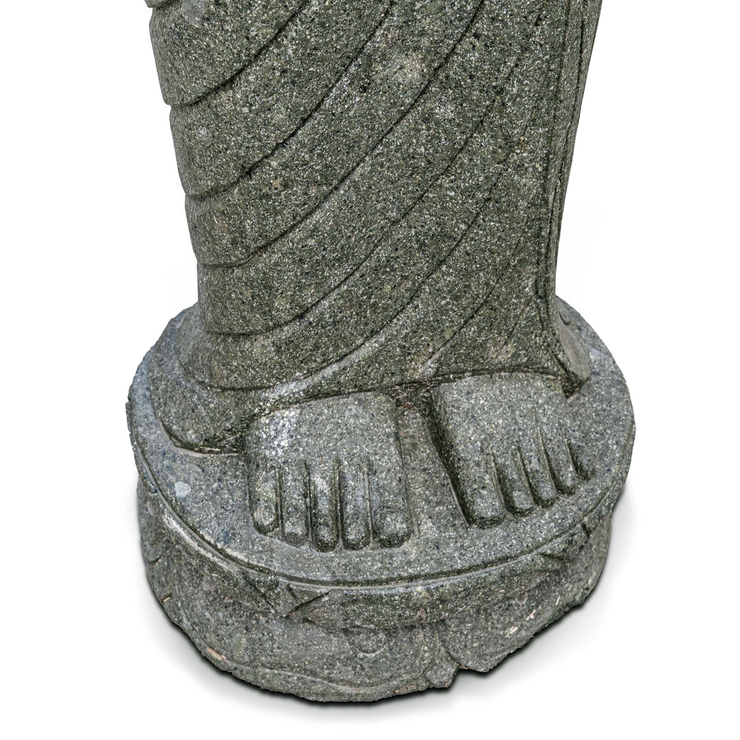 BUDDHA PRAYING
