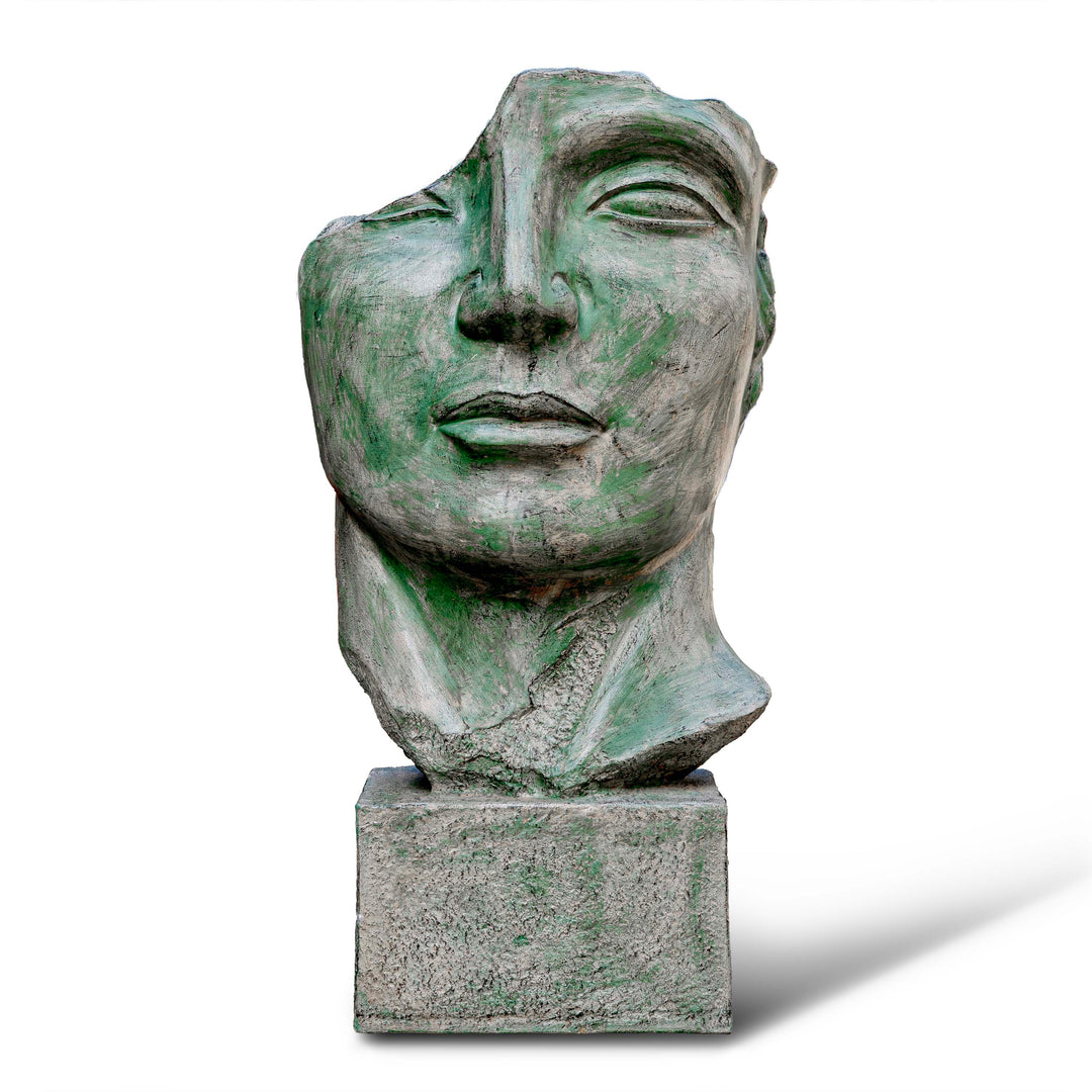 SANAA SPIRITUAL PEDESTAL