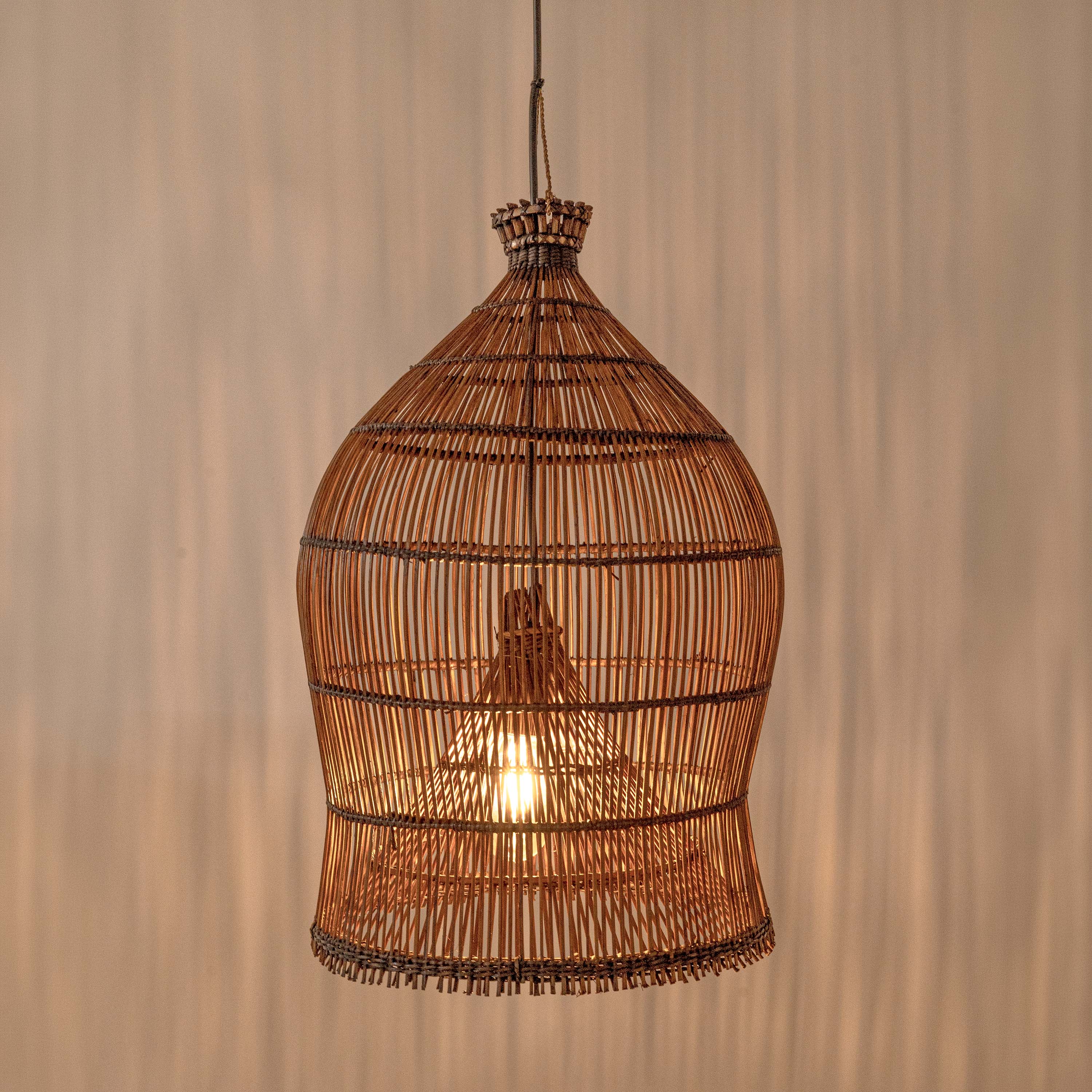 RATTAN WOVEN PENDANT LAMP
