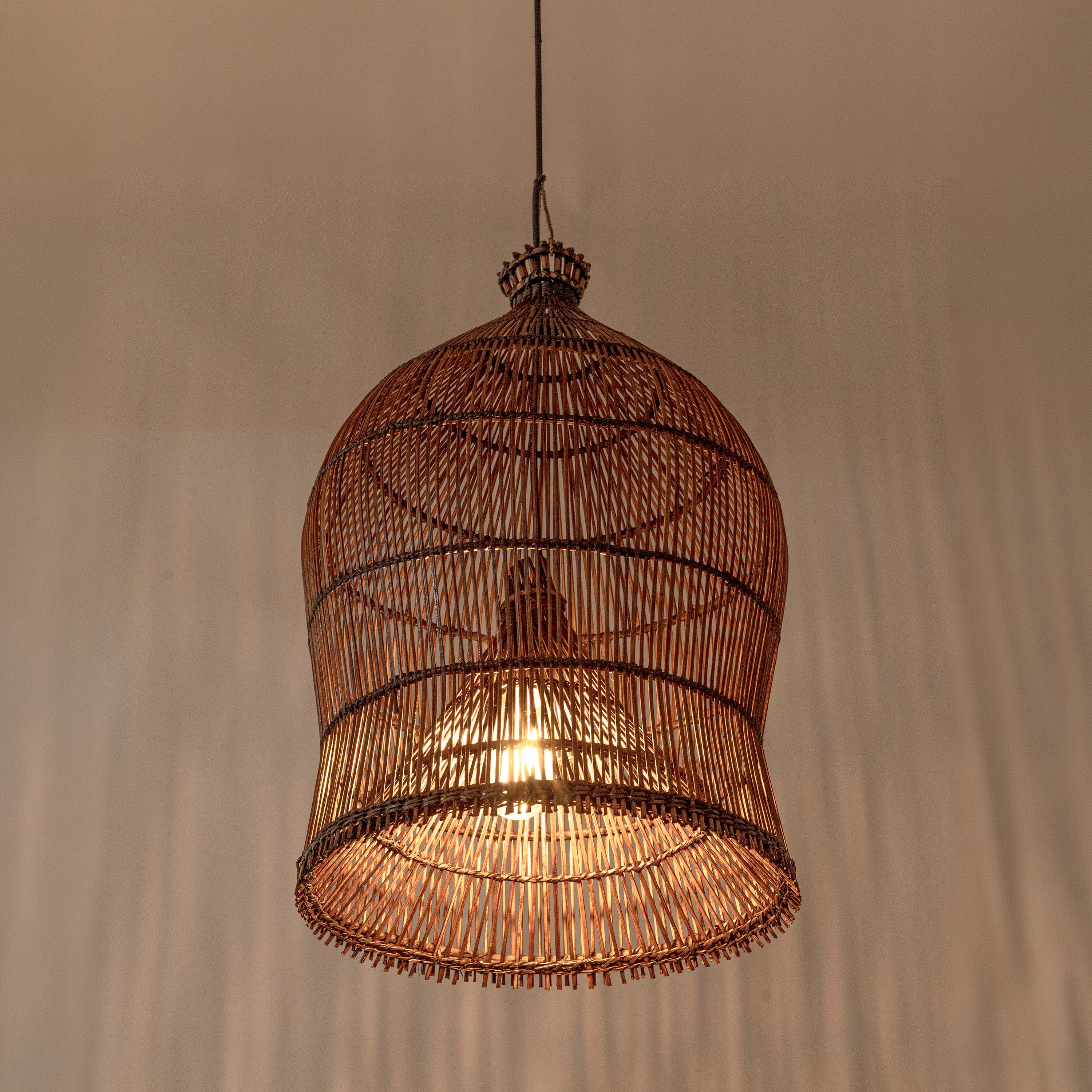 RATTAN WOVEN PENDANT LAMP