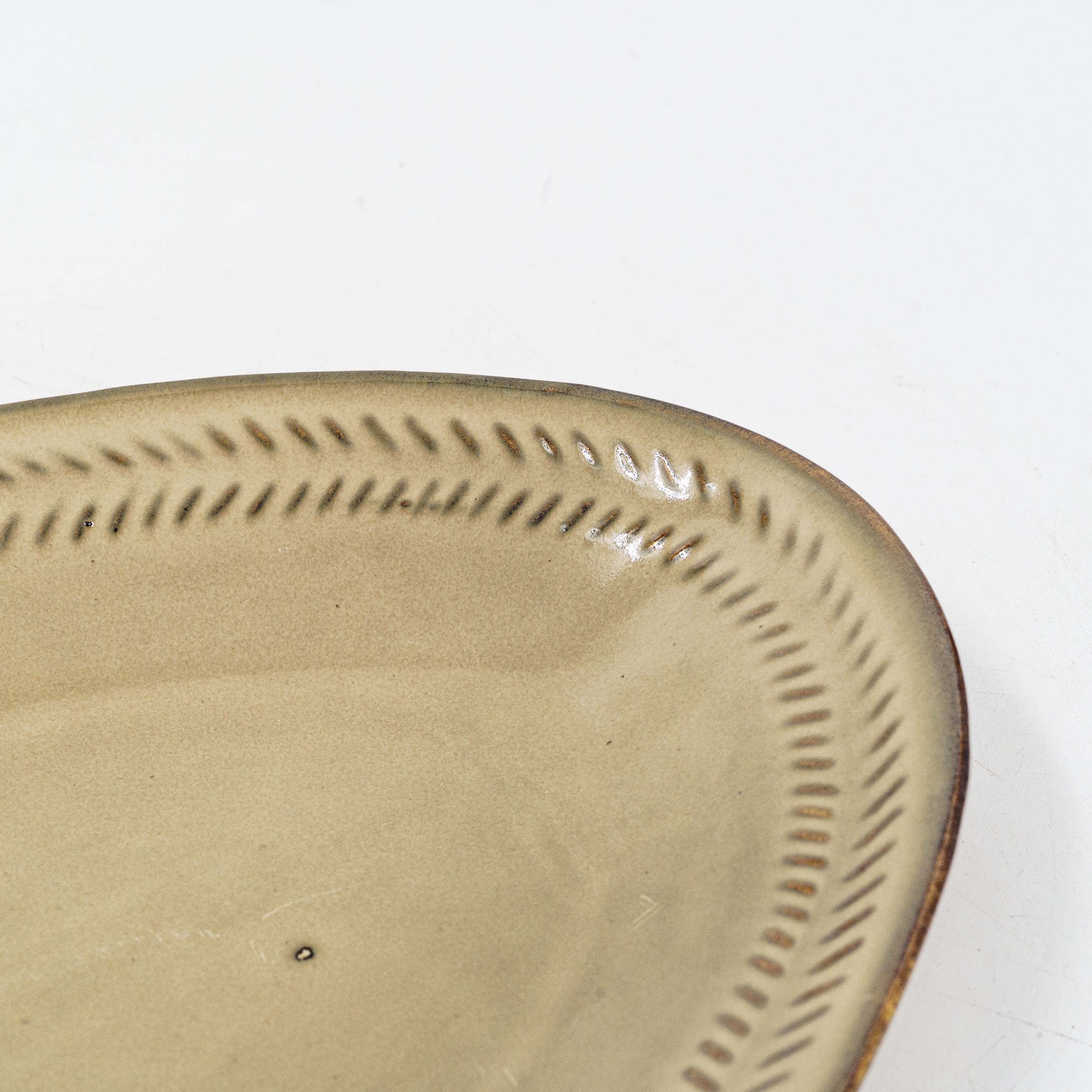 Ivory Gold Ceramic Oval Plate