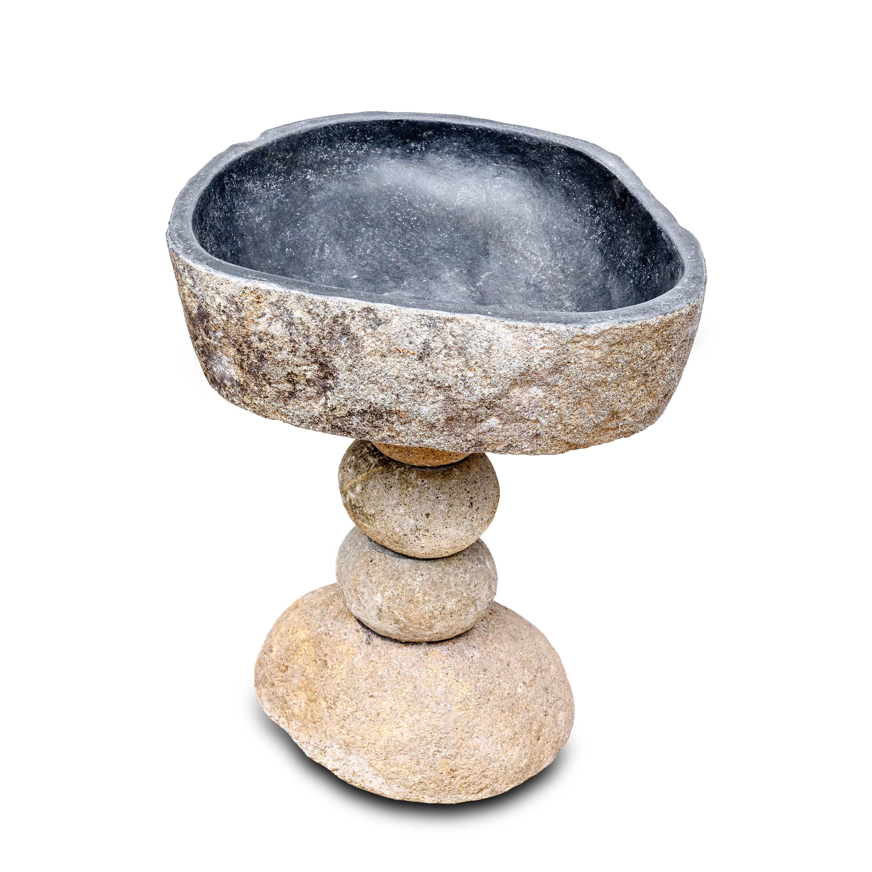 TIRTA  URN