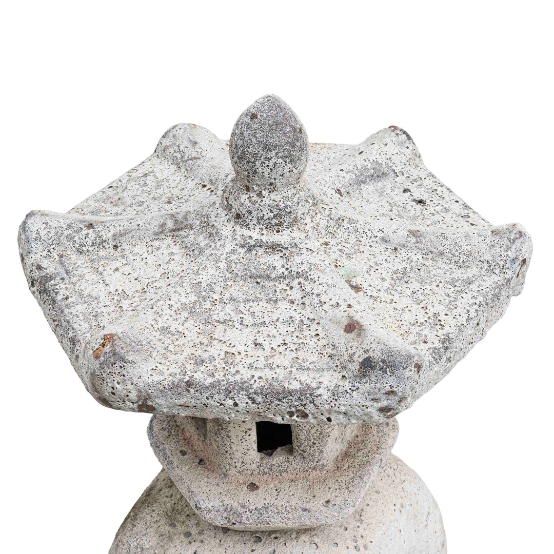 Ceramic Garden Lamp Pagoda White