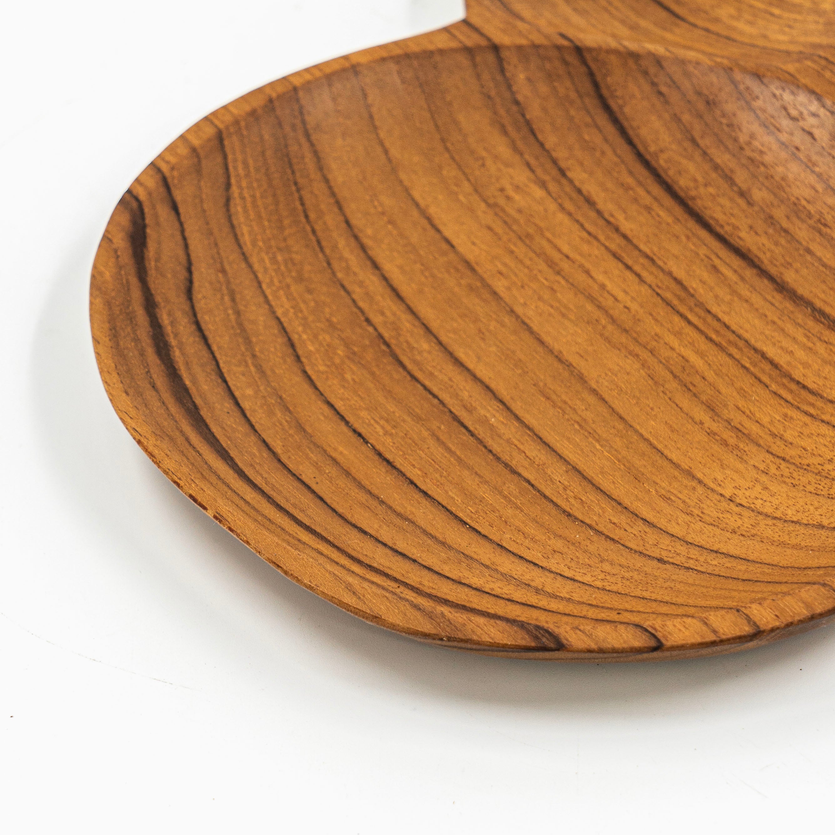 Yarah Teak Wood Mickey Plate