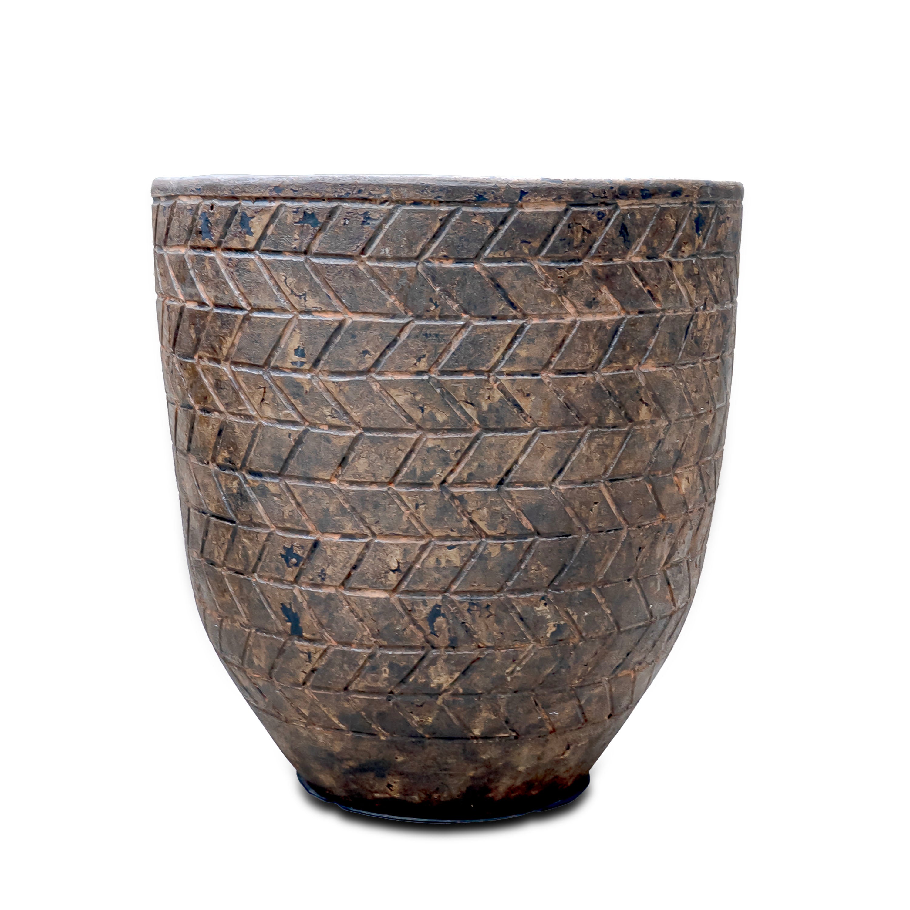 VINTAGE POT